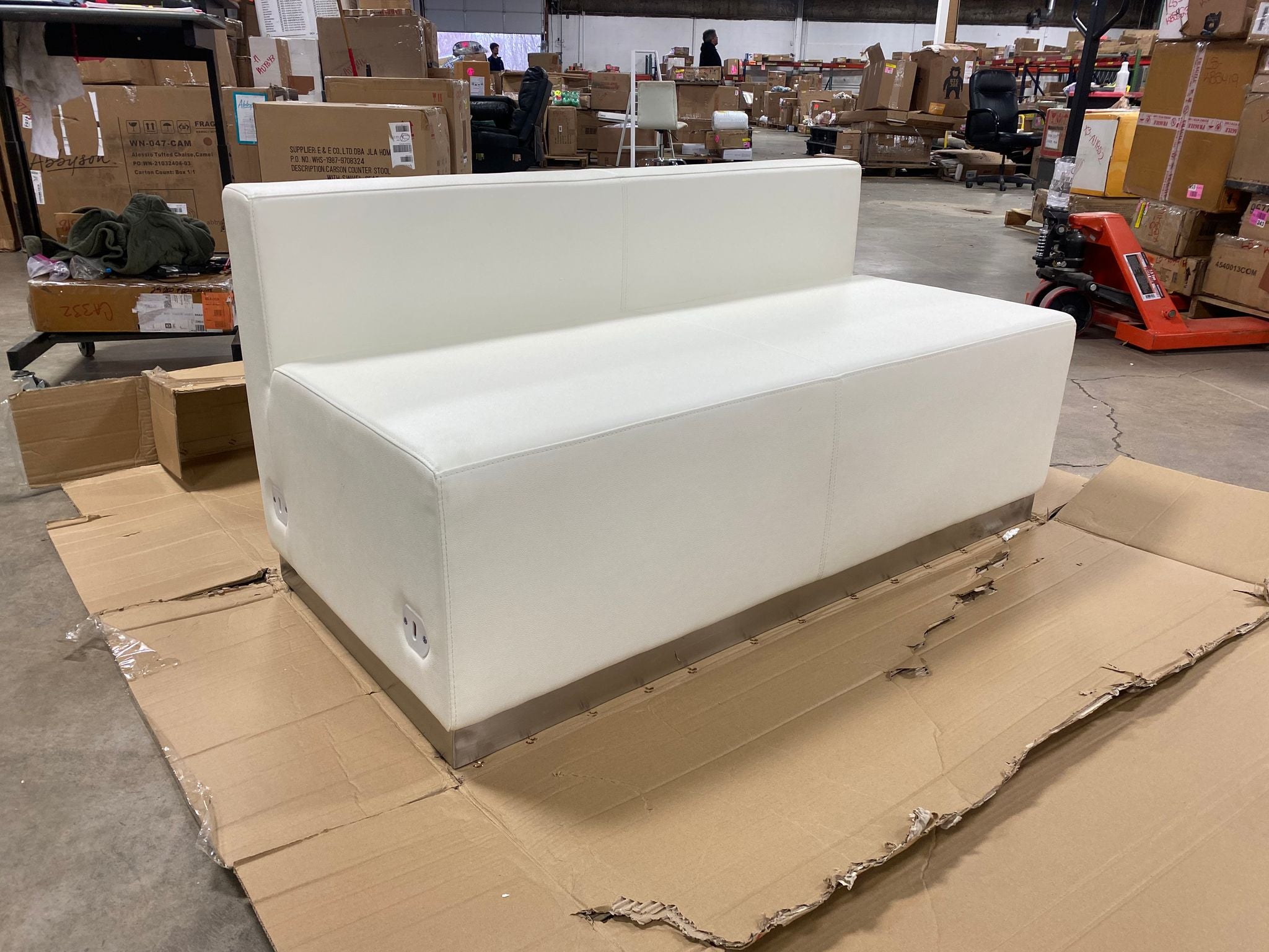Bem Loveseat