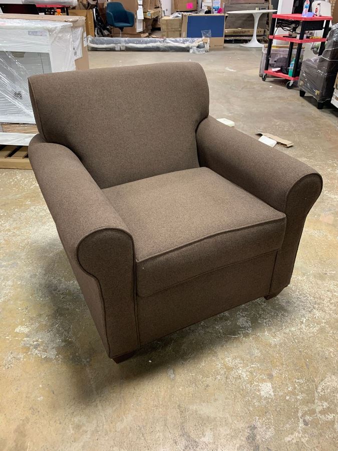 BM Cherry Finn 34'' Wide  Tufted Armchair