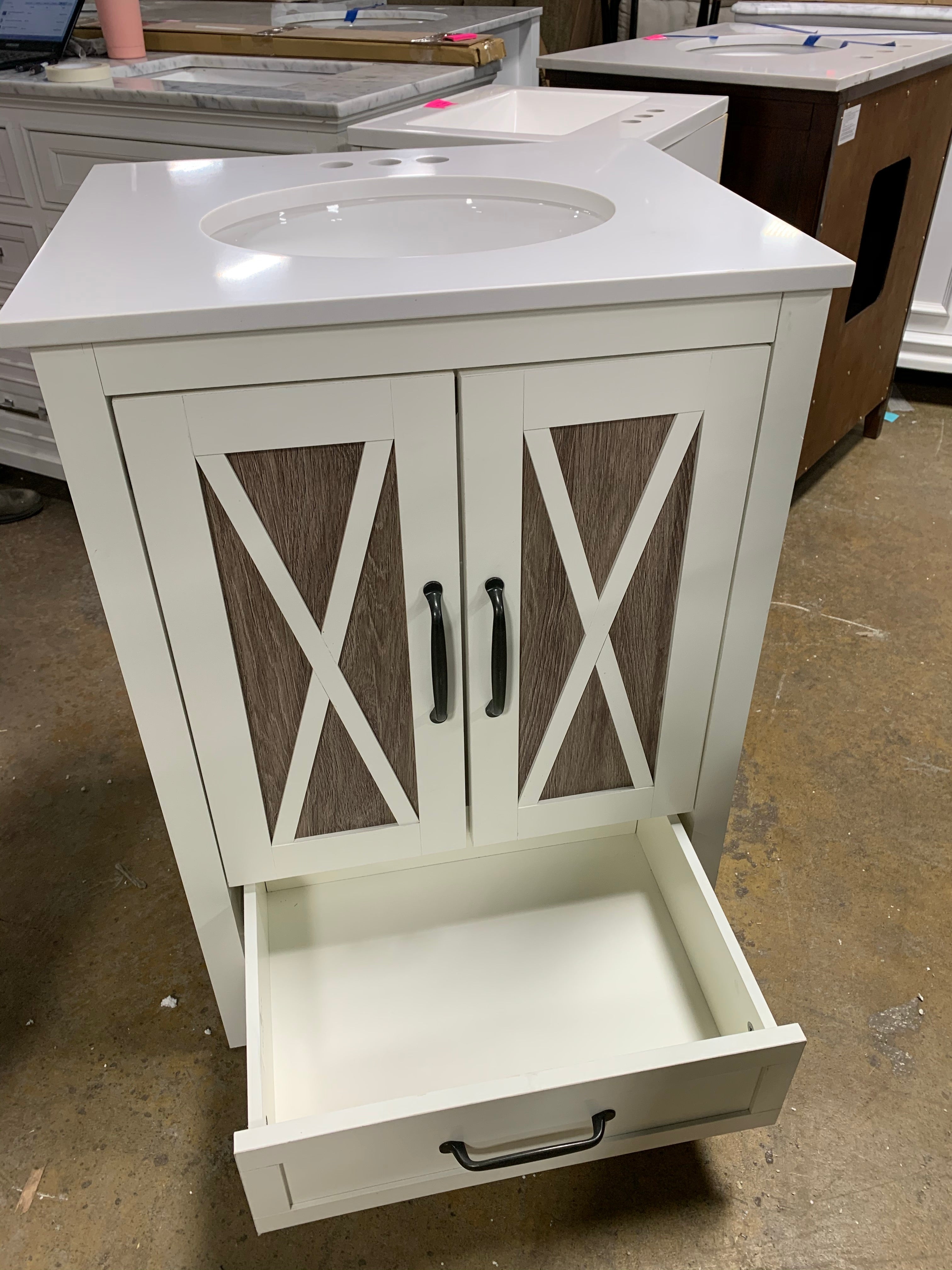24" White Single Bathroom Vanity