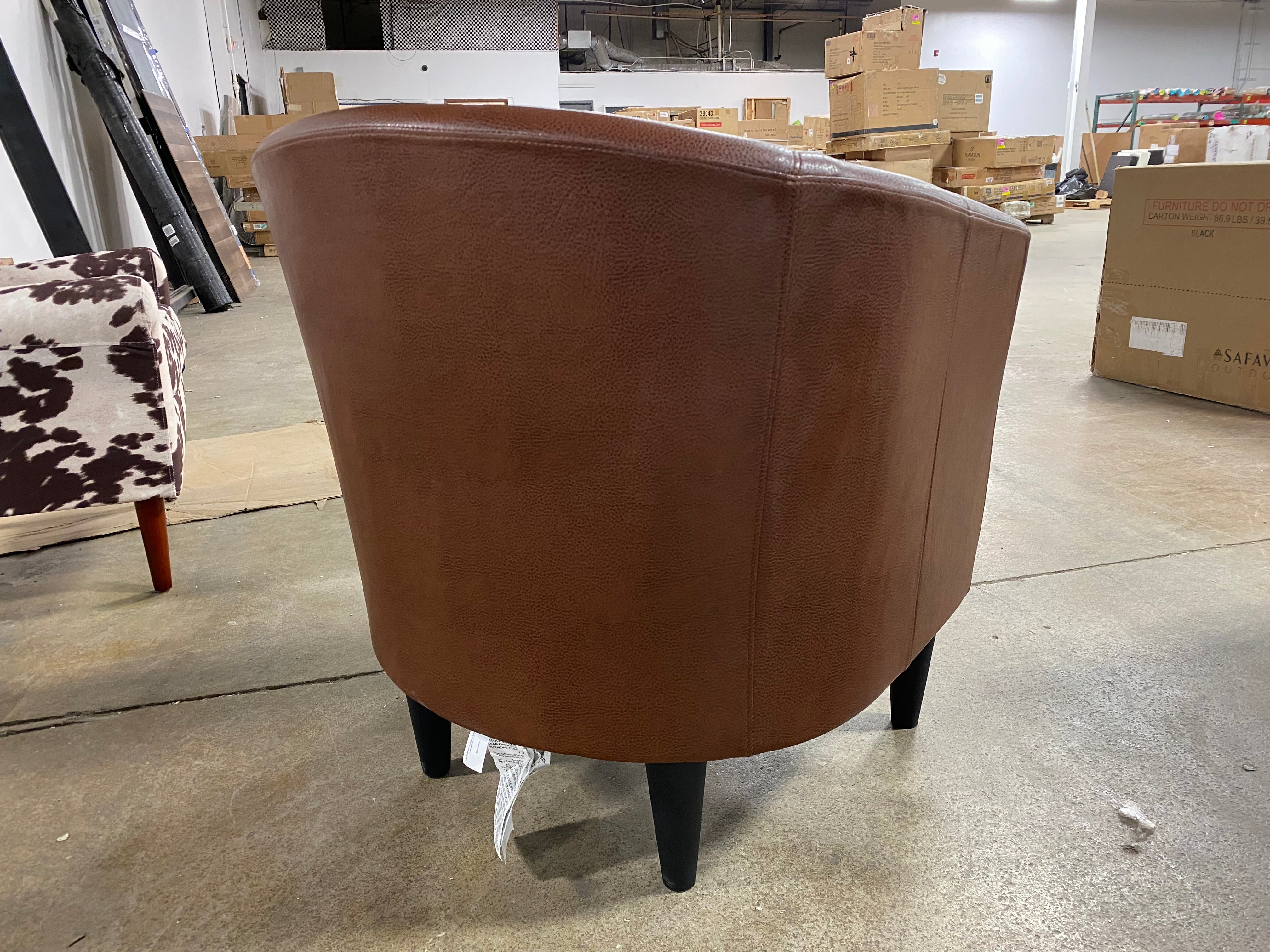 31.5'' Wide Barrel Chair, in Camel