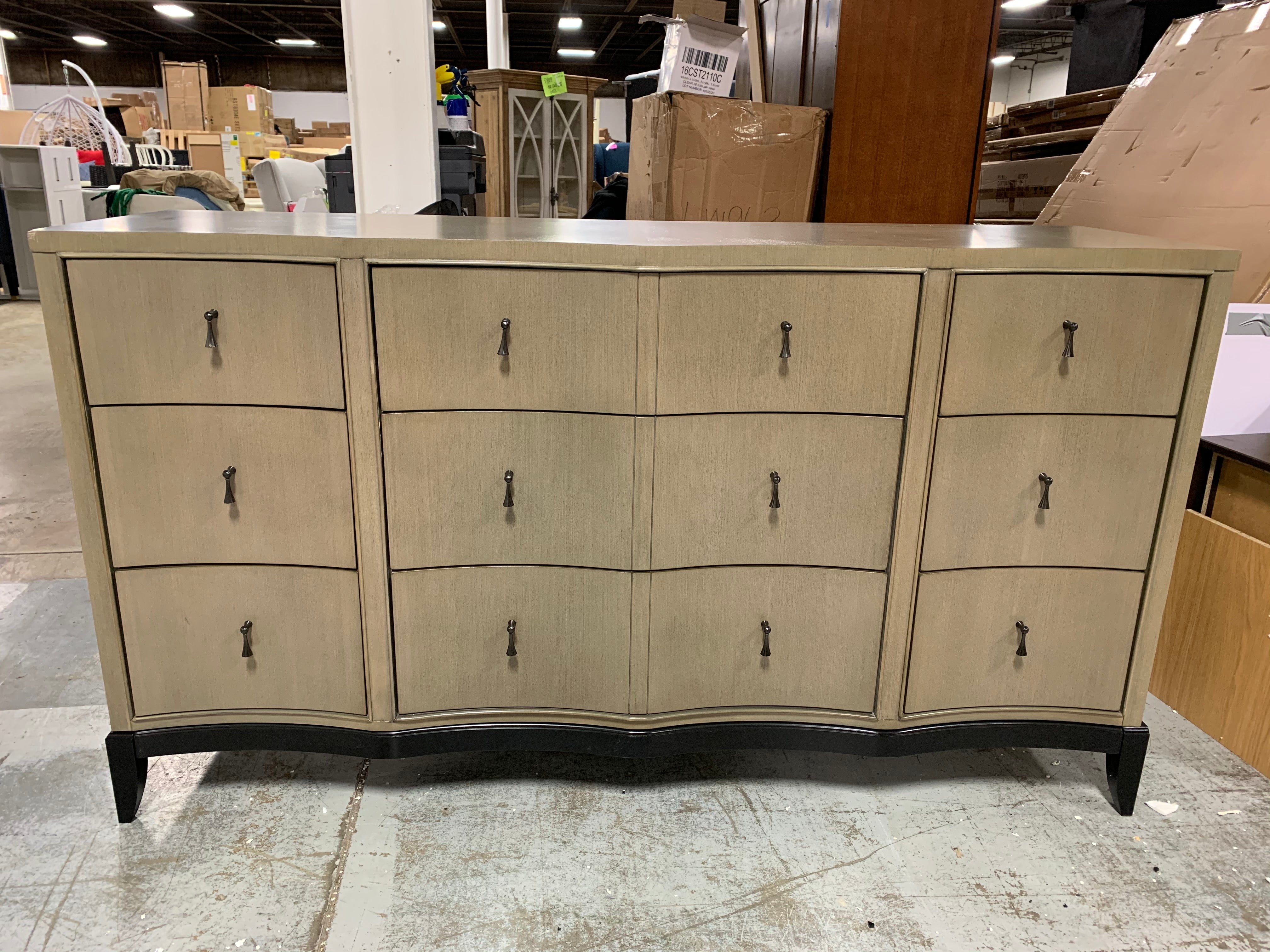 Bonifácio 9 Drawer Double Dresser