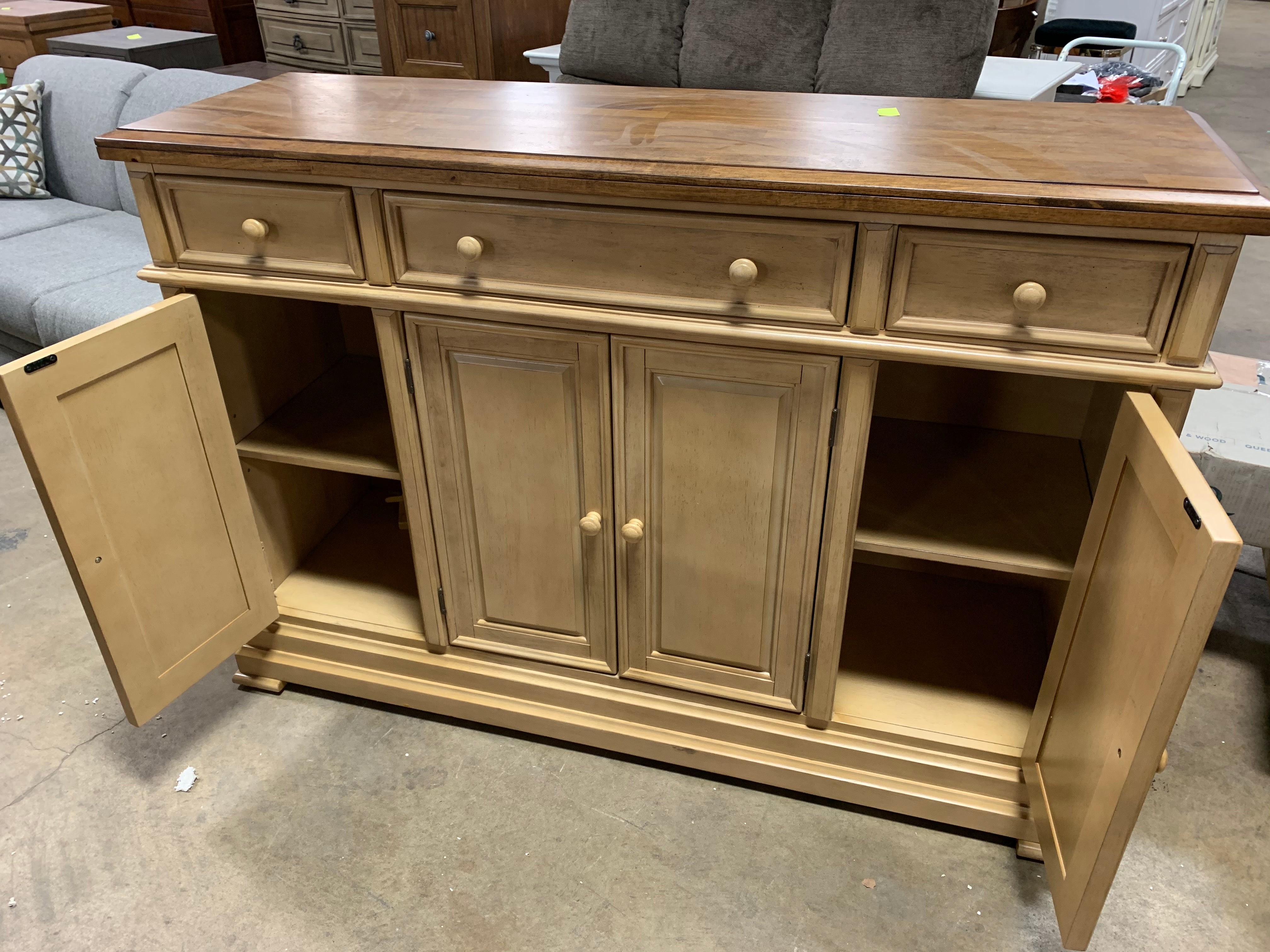 Courtdale Sideboard