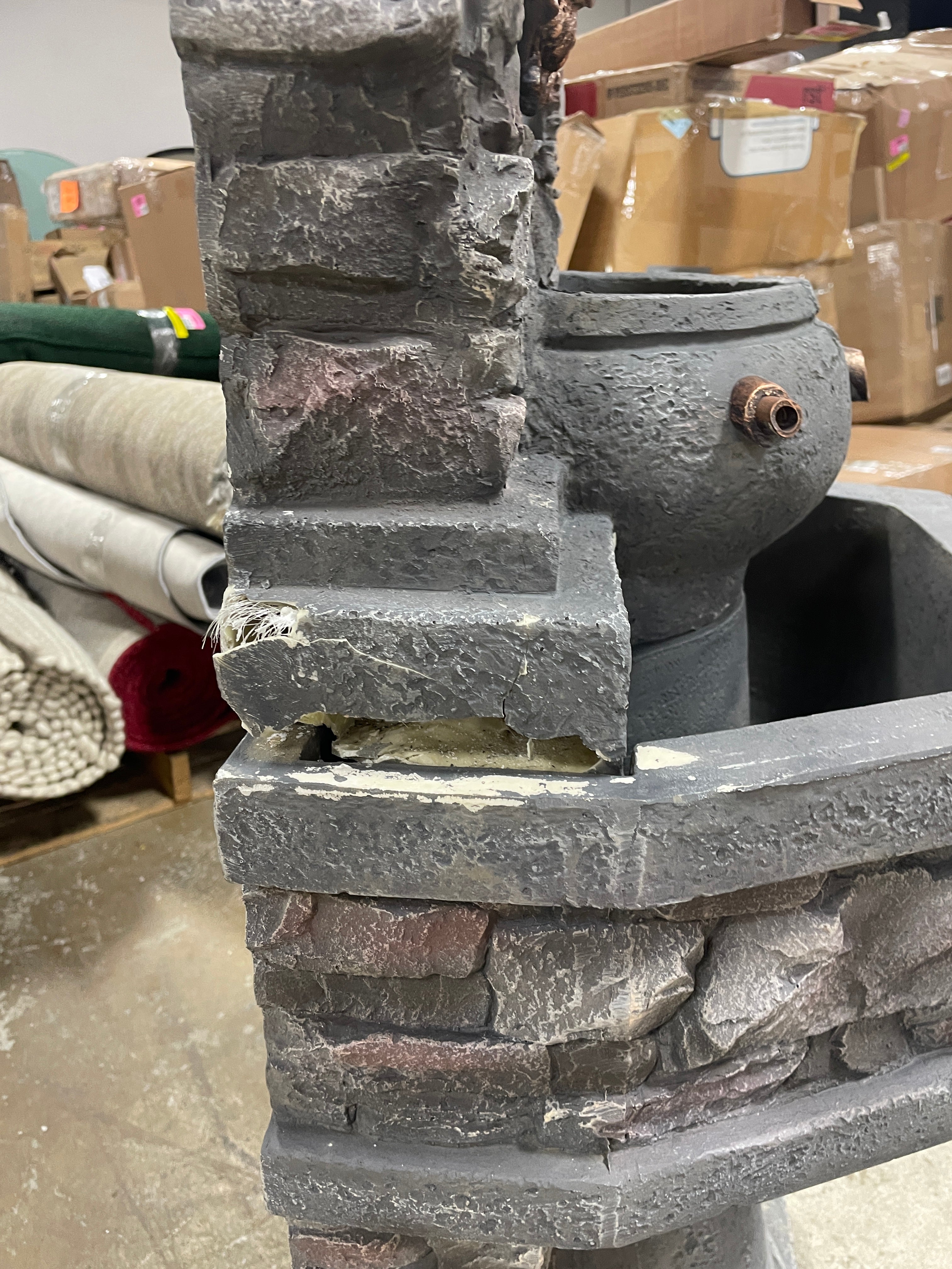 Penitas Resin/Fiberglass Lion Head Outdoor/Indoor Water Fountain