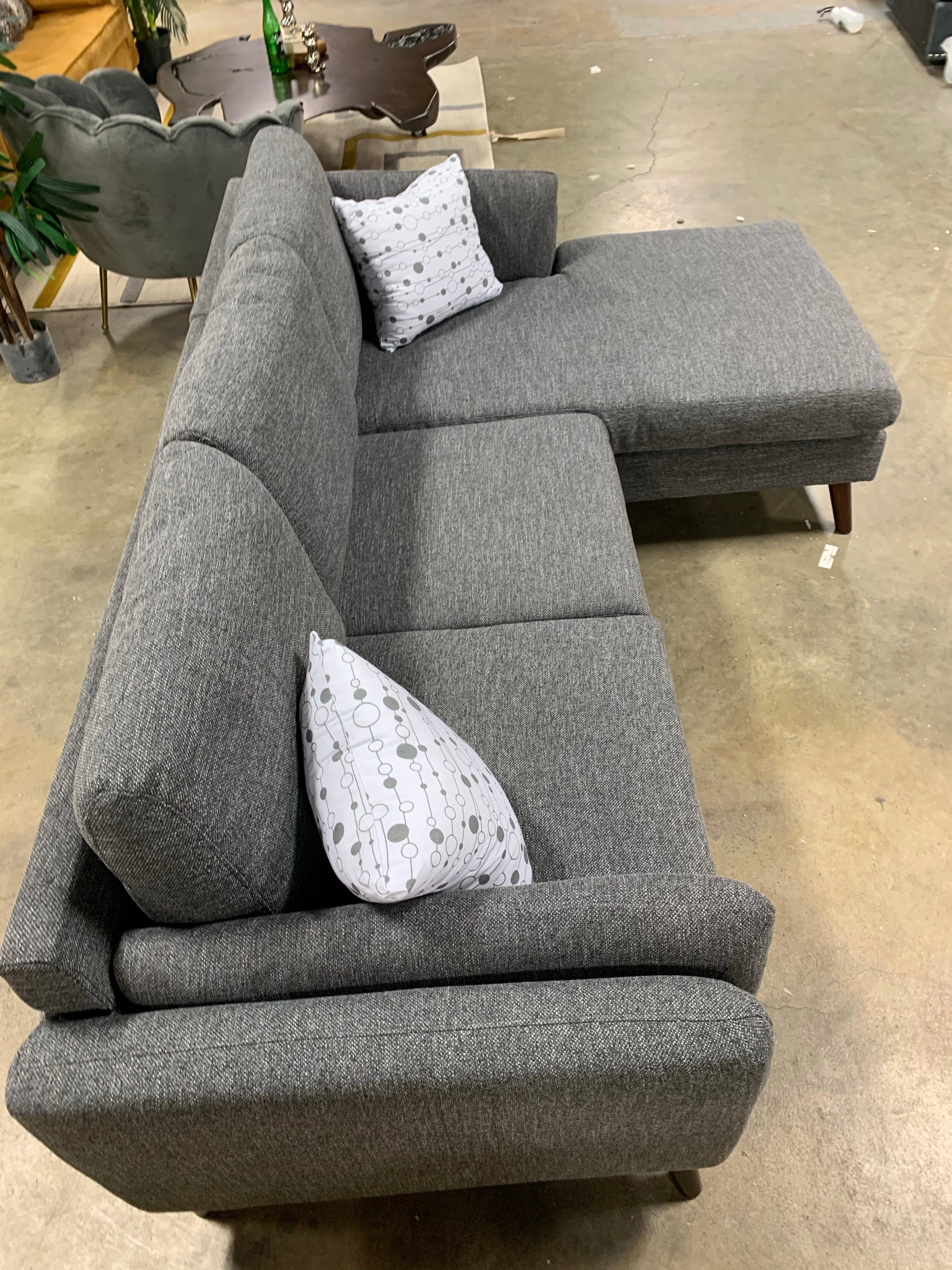 Ahmed 93" Right Facing Sectional