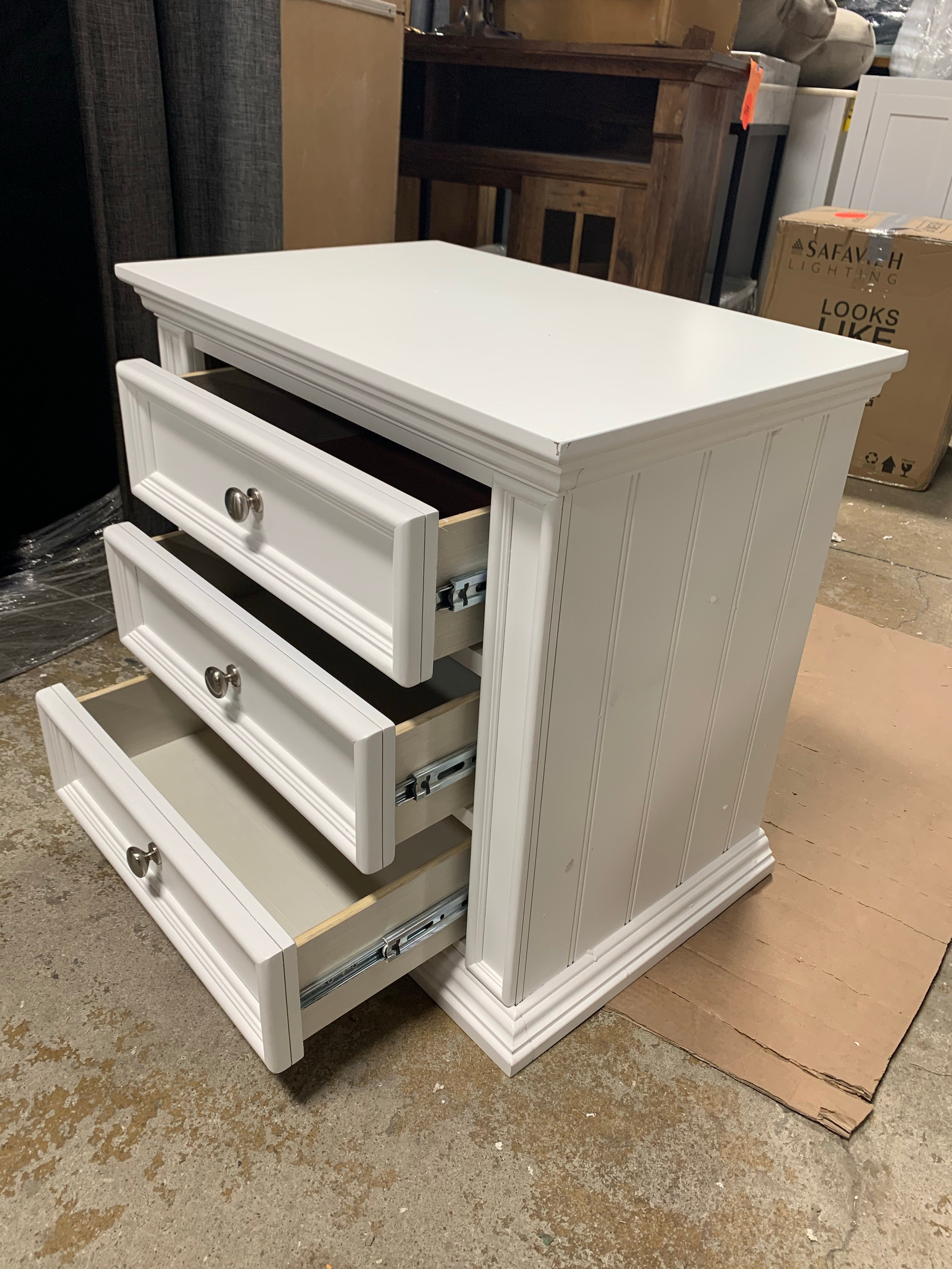 White Lon 3 - Drawer Nightstand *AS-IS*