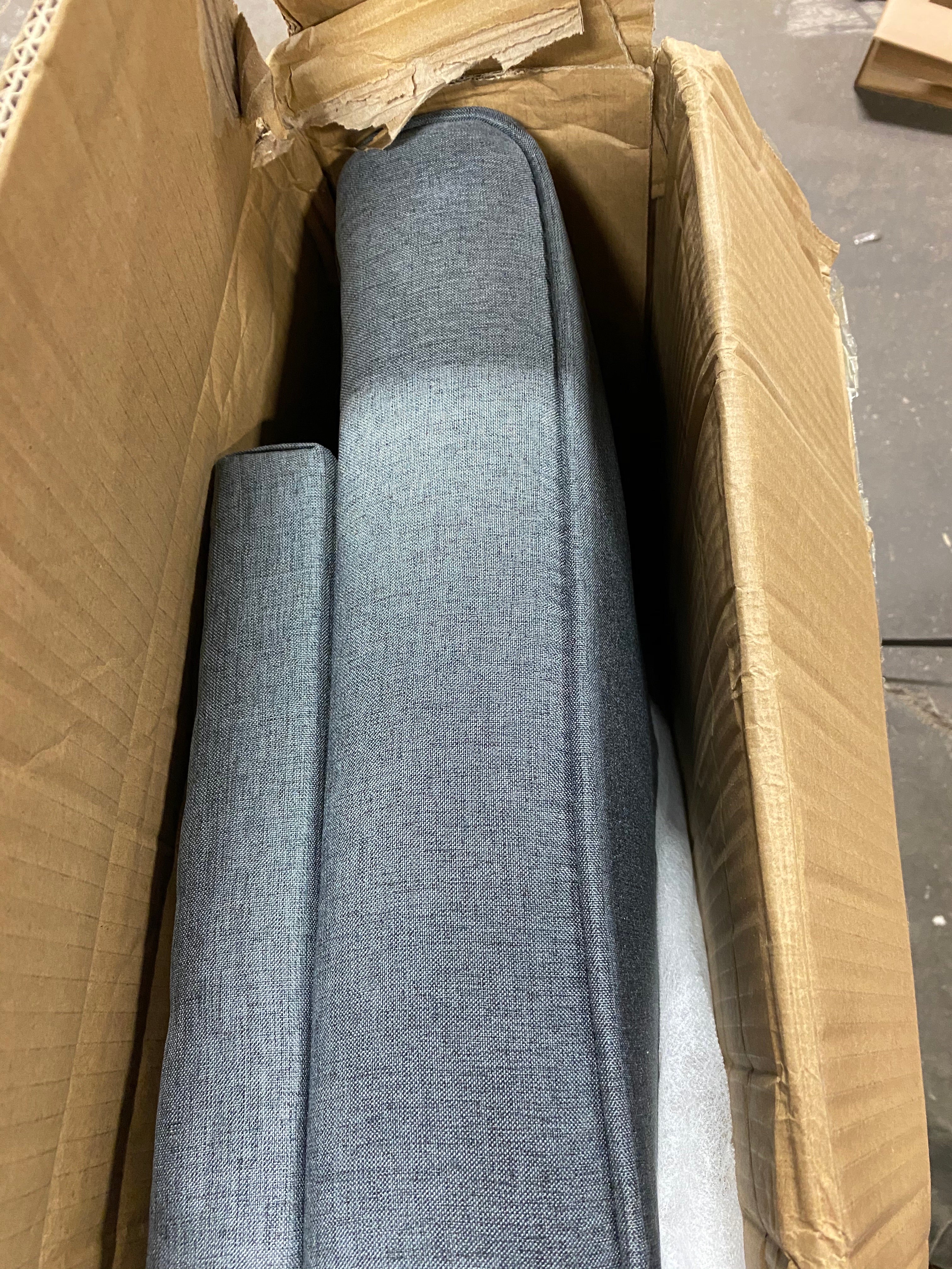 Abrahams Twin 33.5" Tufted Back Futon Chair  #SA970