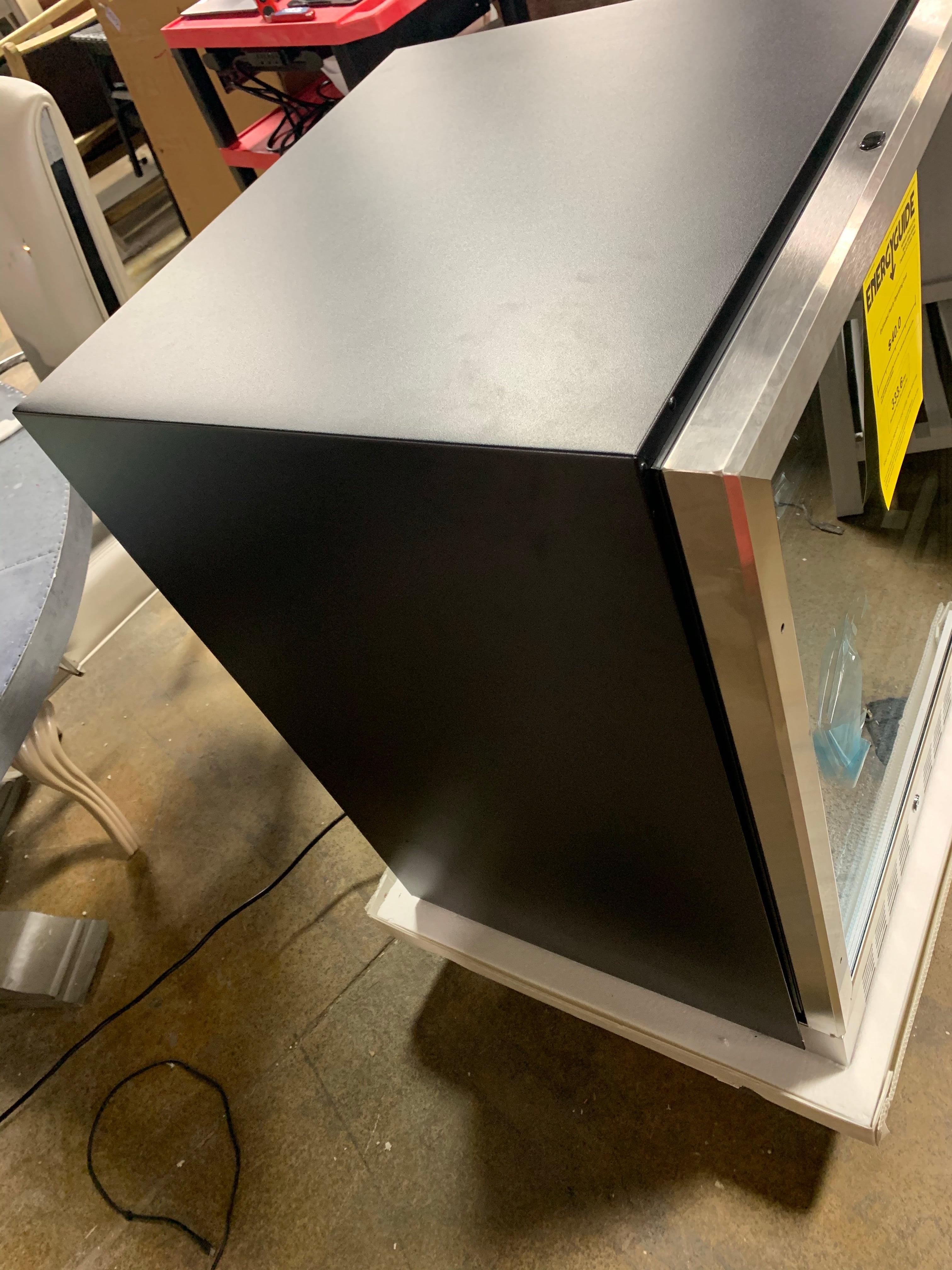 20 Bottle Dual Zone Freestanding Wine and Beverage Refrigerator #LX4330
