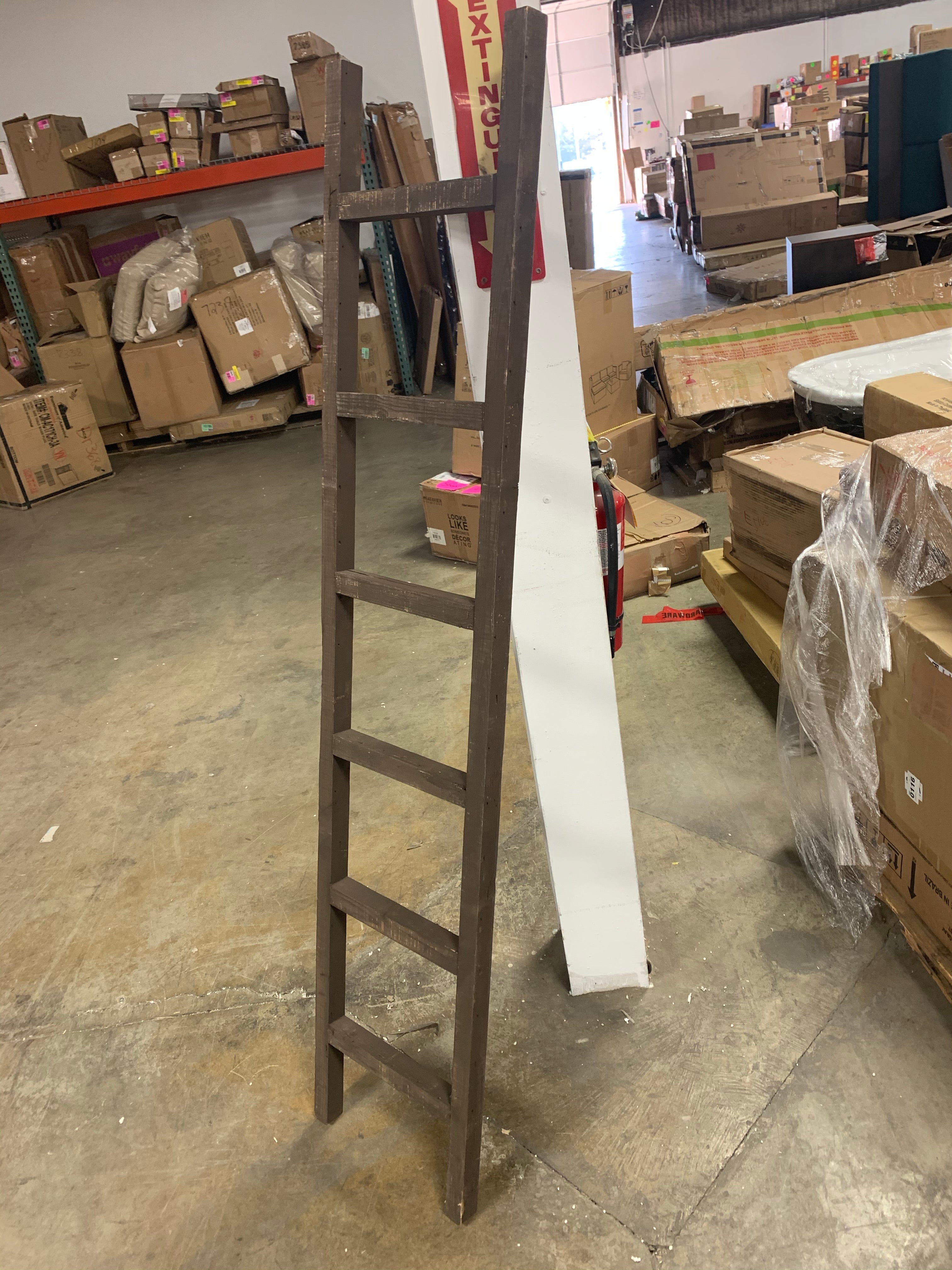 6FT. Distressed Blanket Ladder LX4982