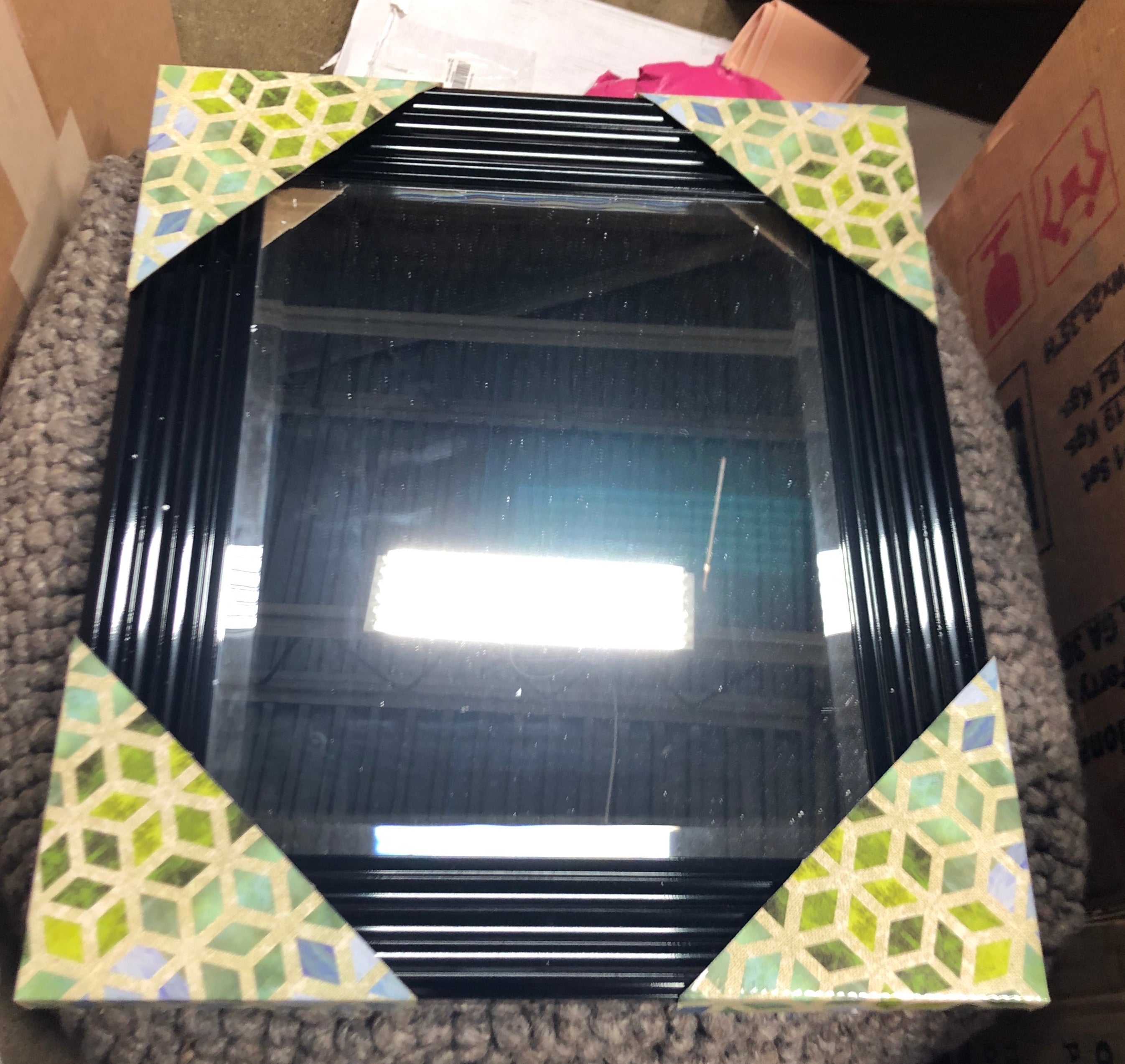 21"x25" Glossy Black Mirror CG680
