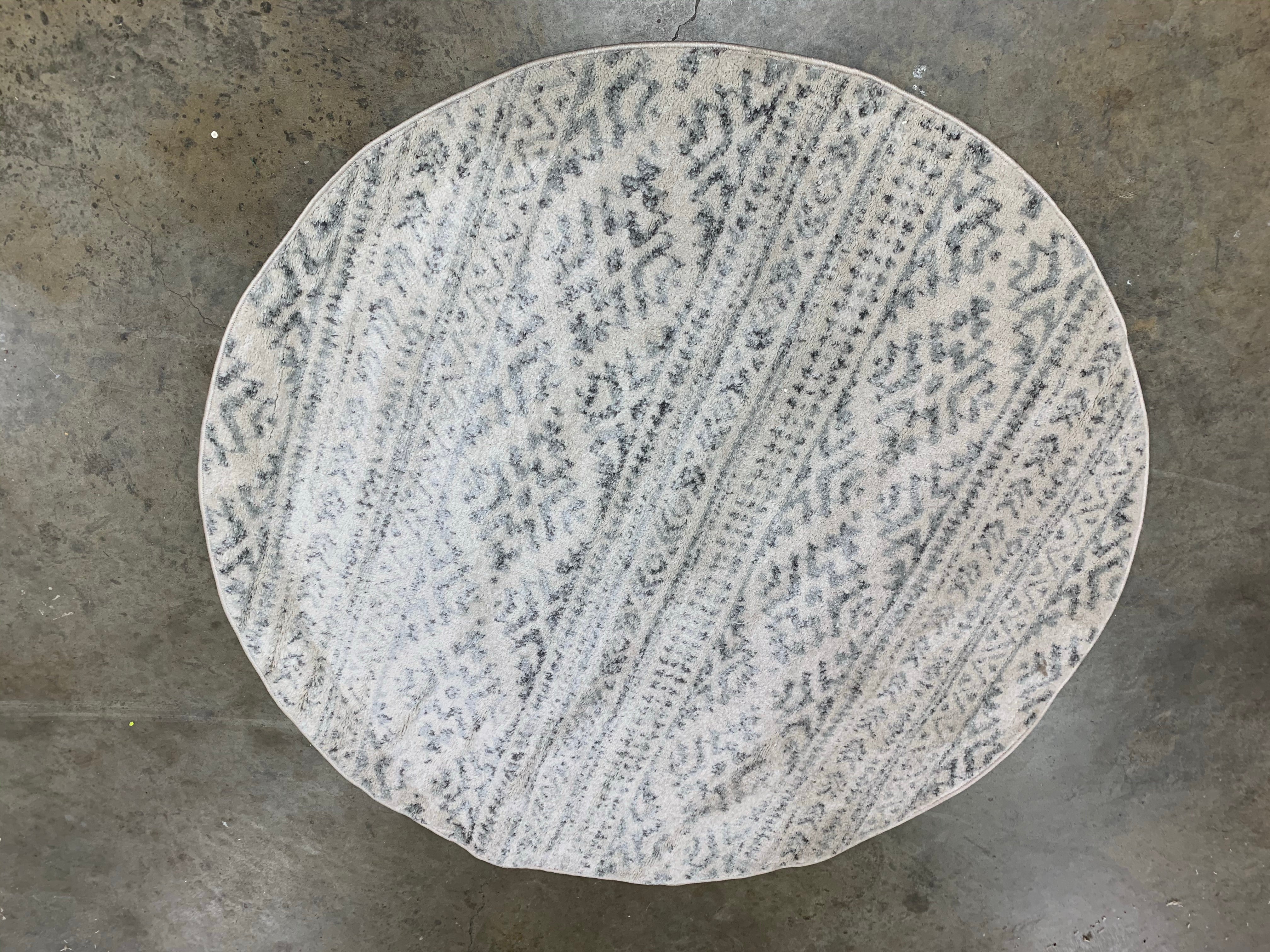 Tulum Ivory/Grey 5’x5’ Round Area Rug #102R