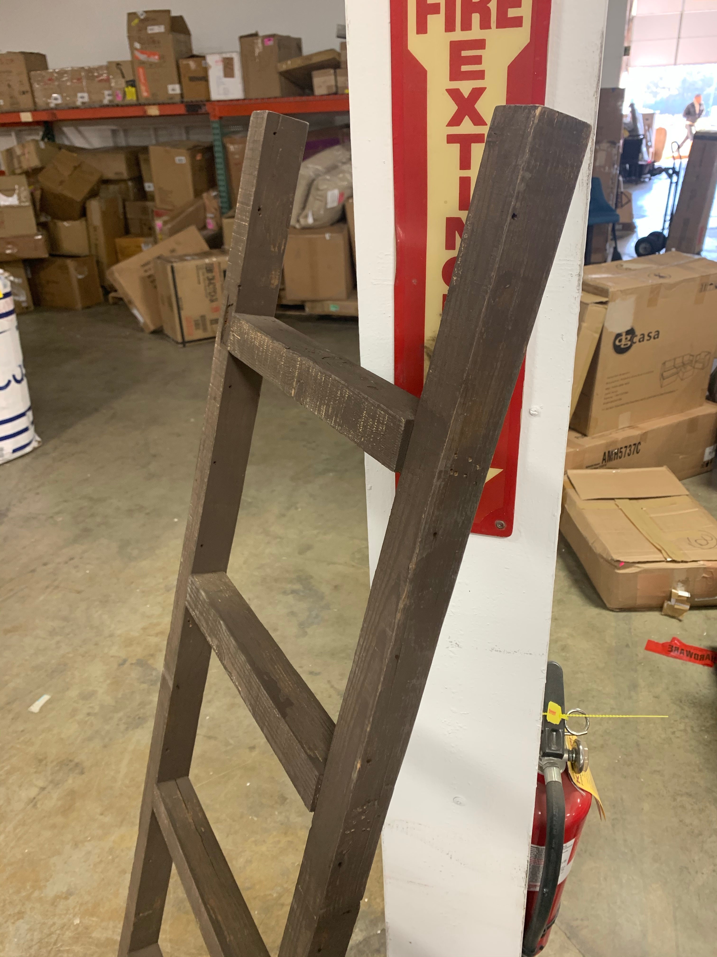 6FT. Distressed Blanket Ladder LX4982