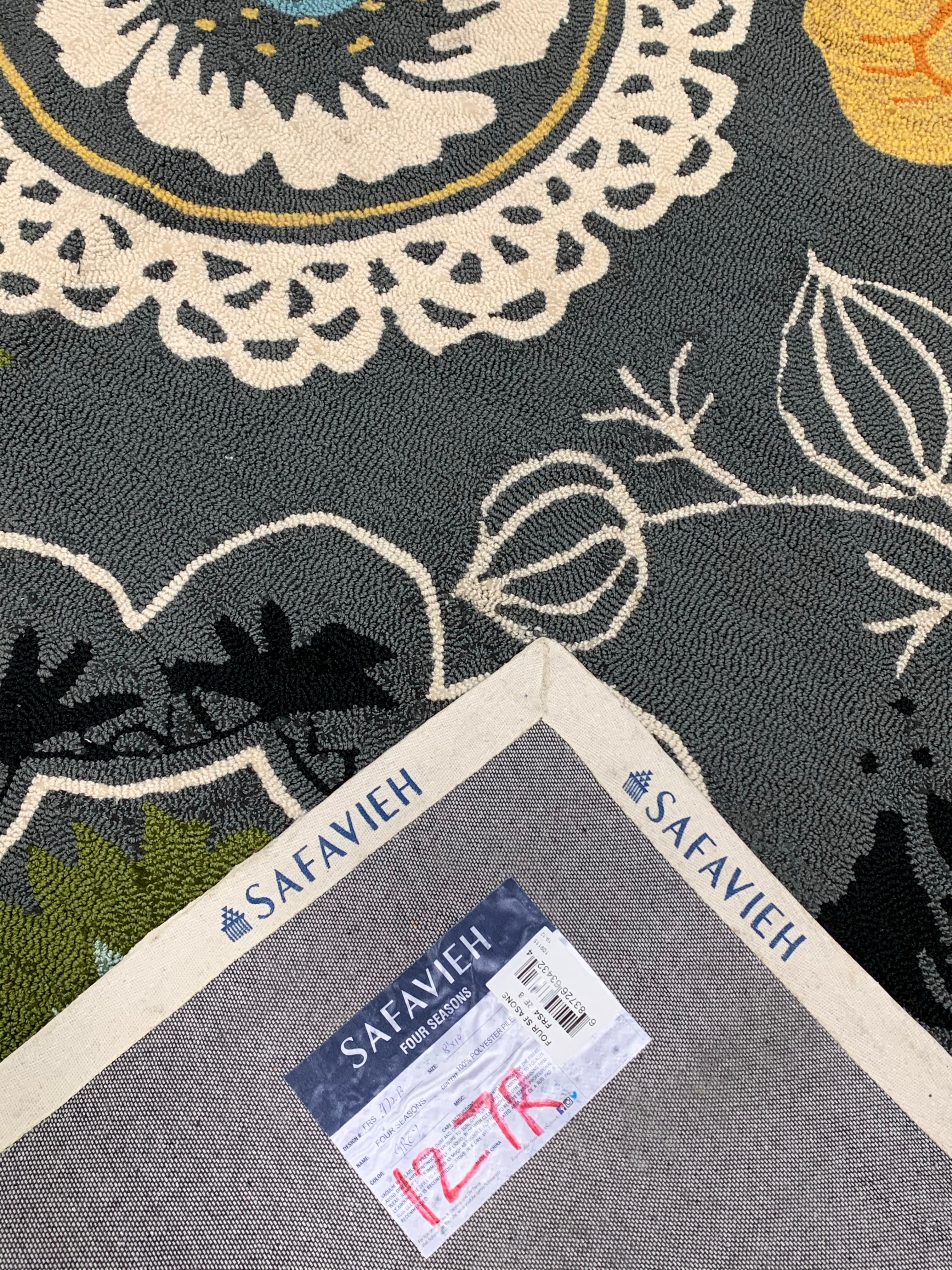 Hooked Floral 8' x 10' Area Rug #127R