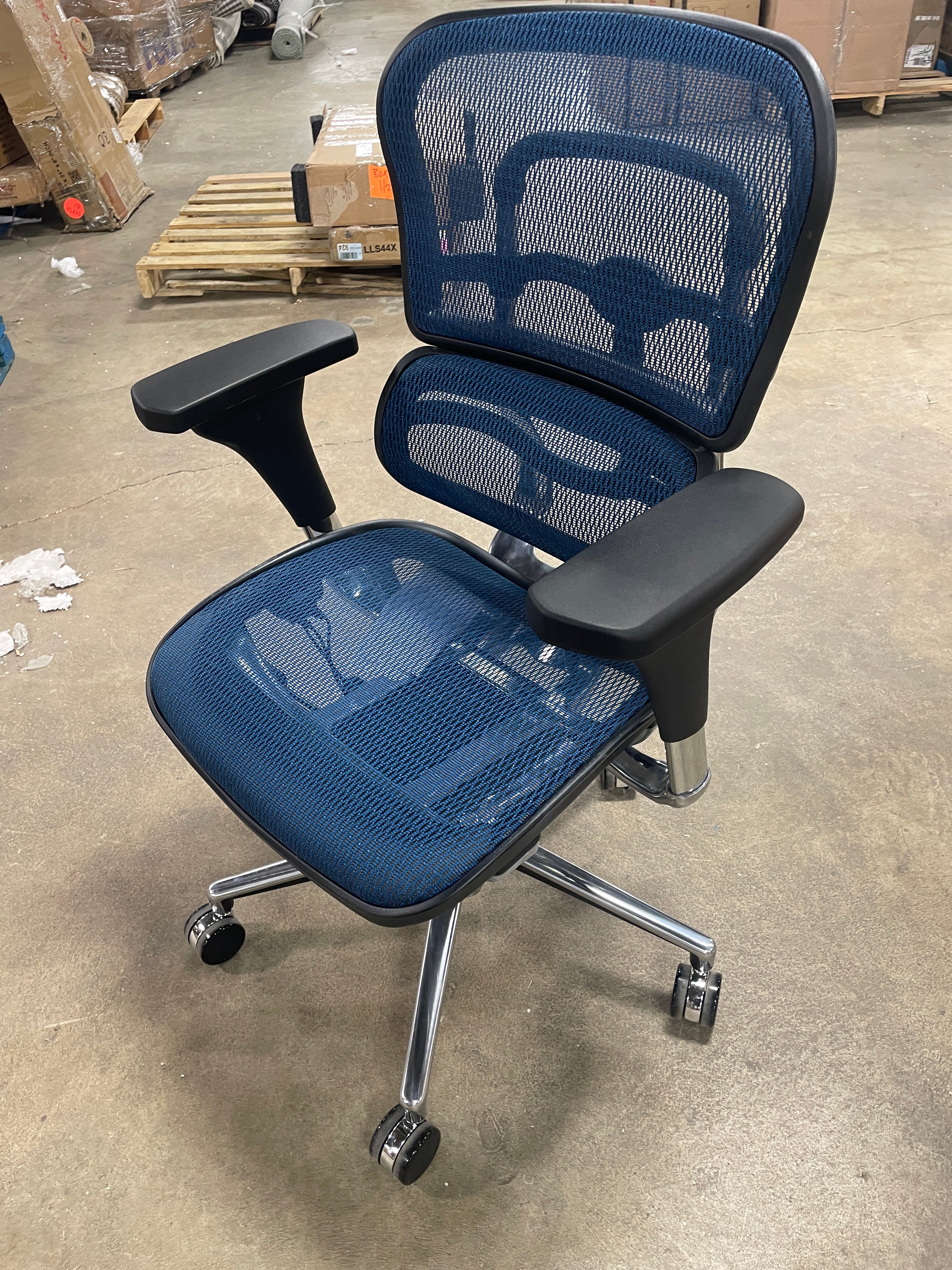 Beckson Ergonomic Mesh Task Chair