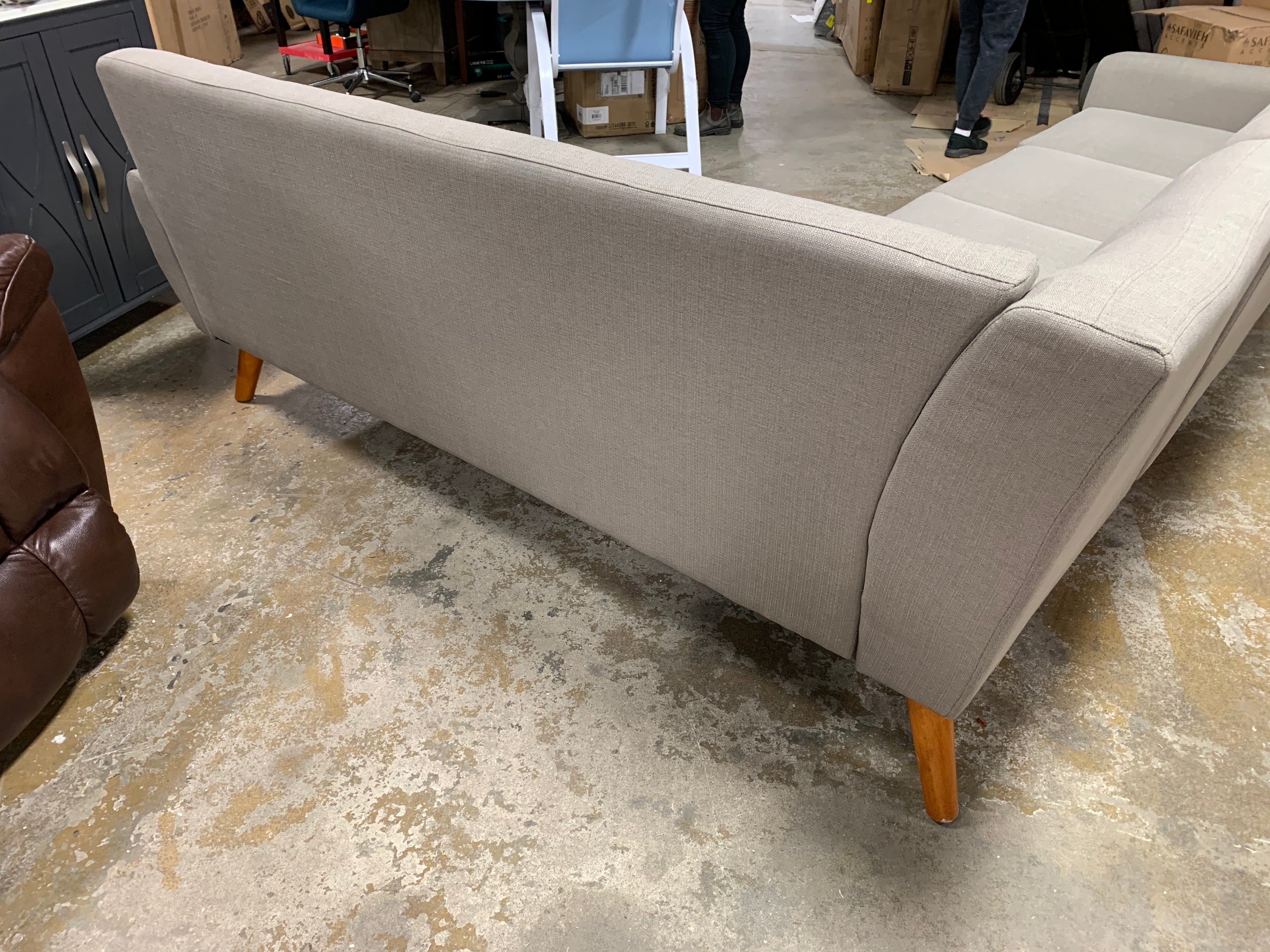 Austral 196" Right Hand Facing Sectional