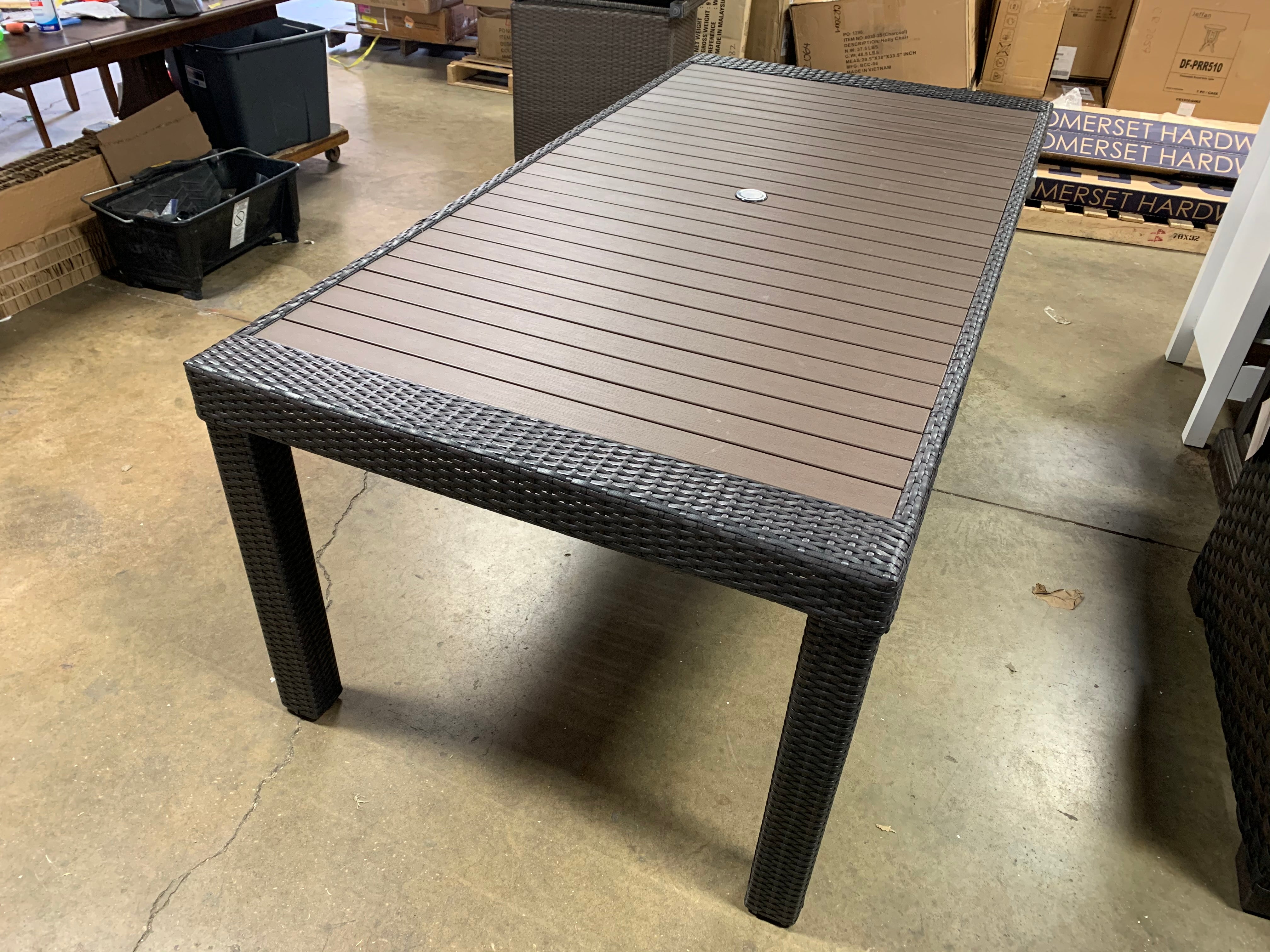 Northridge Dining Table
