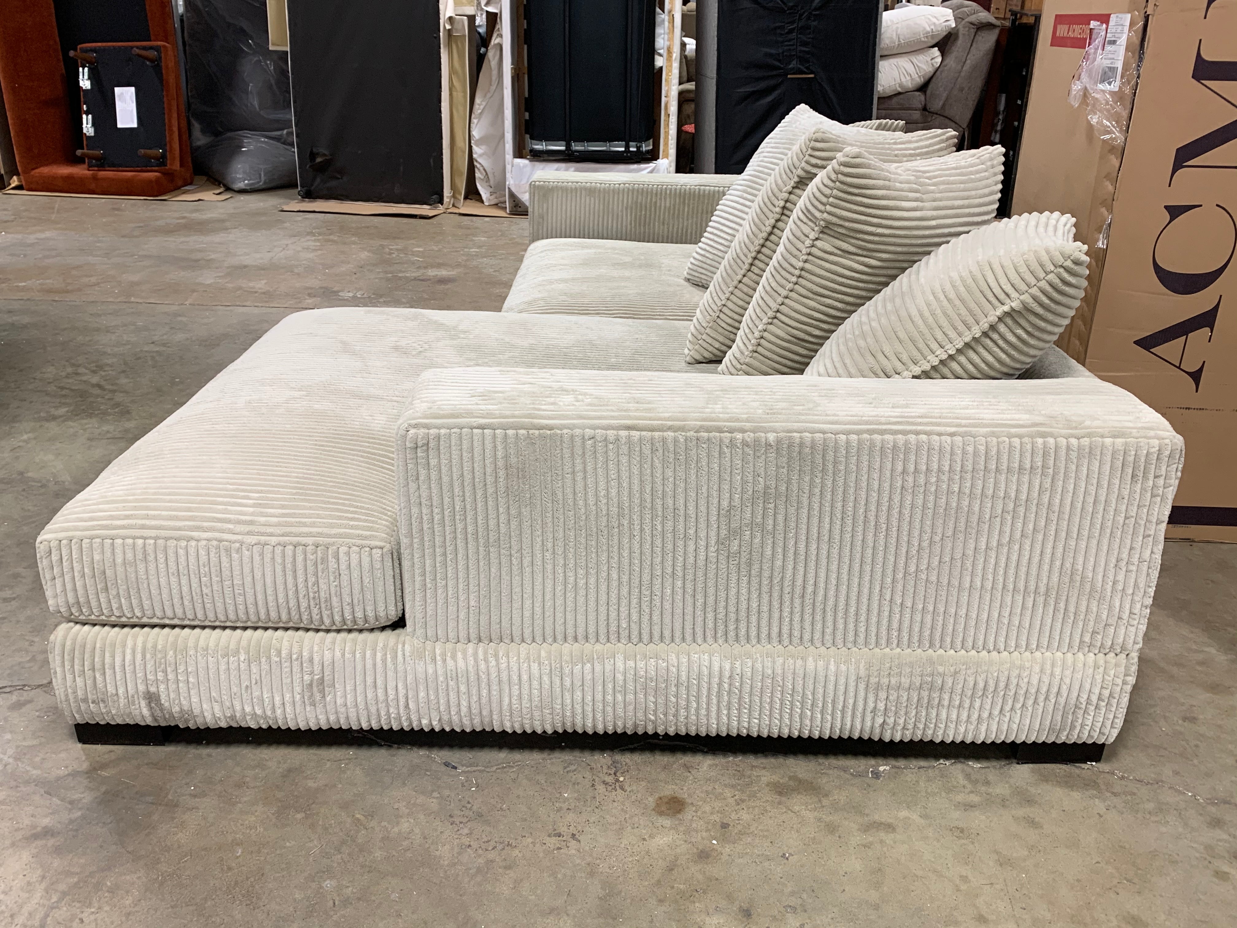 Luxe Right Hand Facing Sectional, Beige