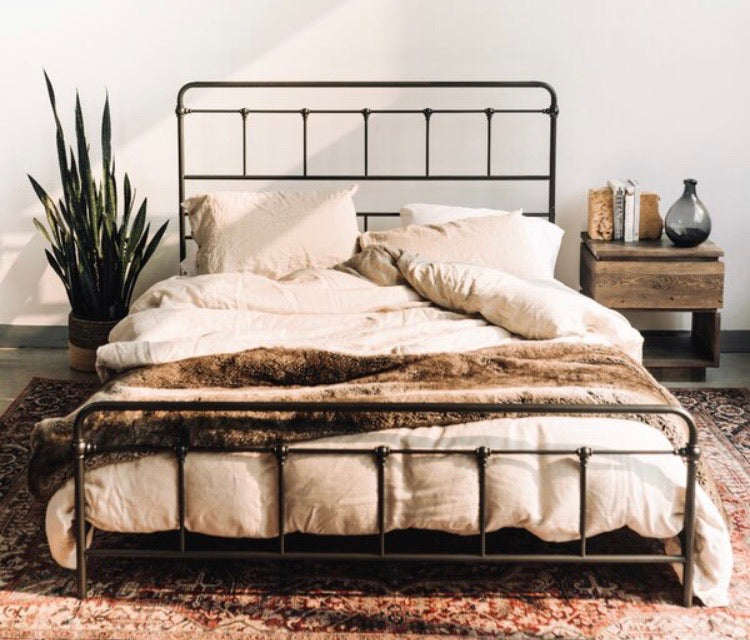 (King) Gillam Low Profile Standard Bed CG1699