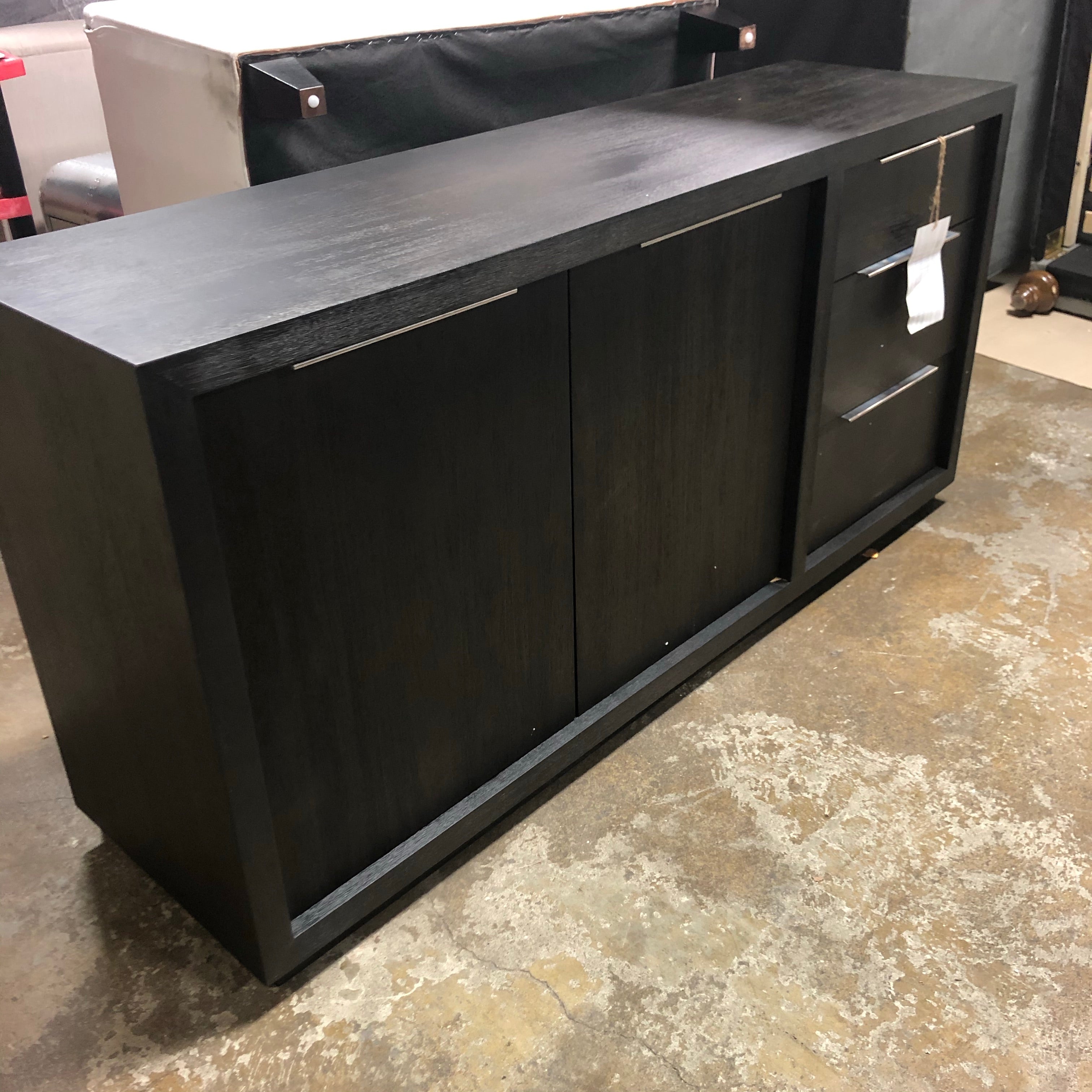 Paralimni Sideboard
