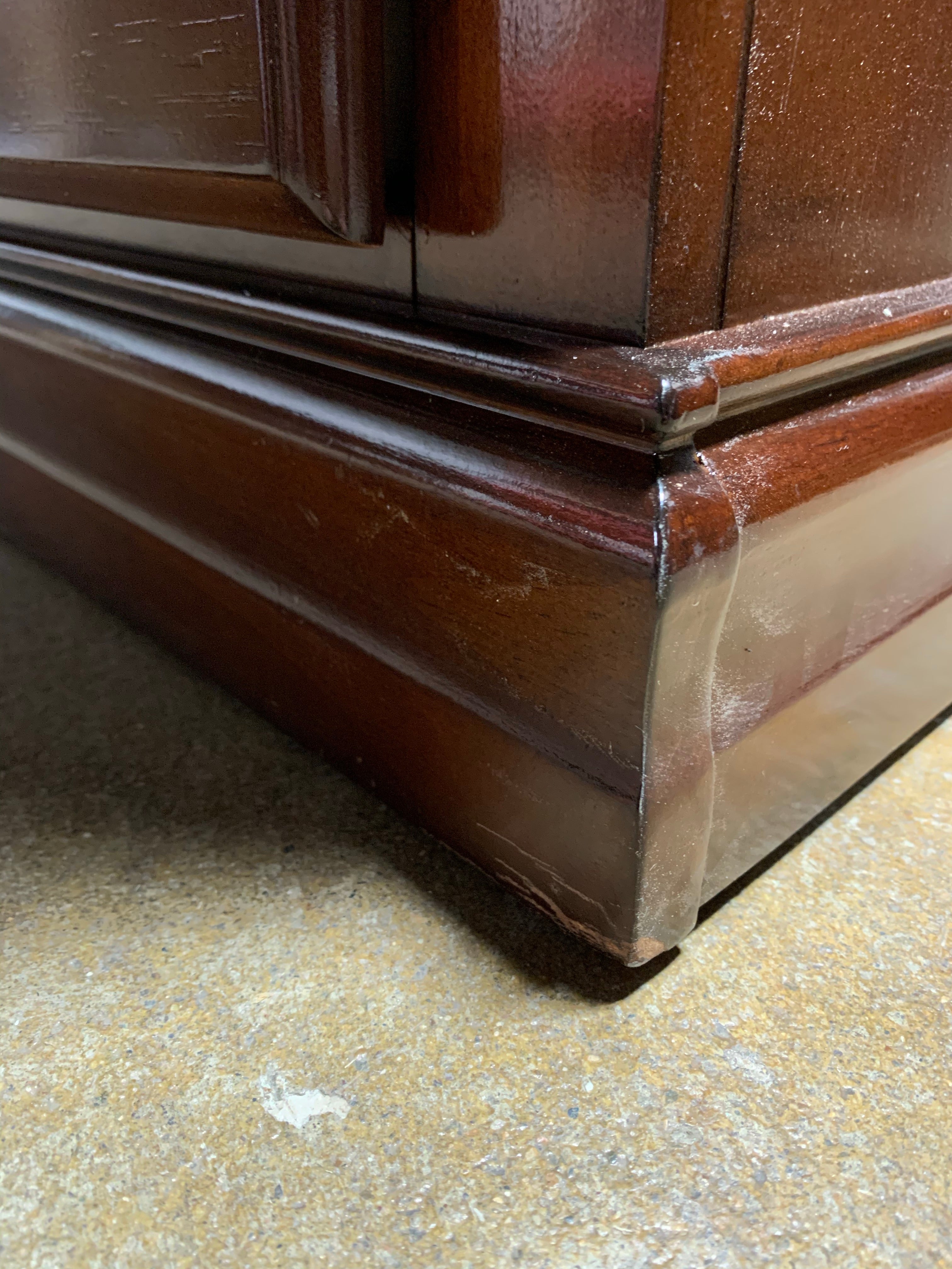 Basche 9 Drawer Chest
