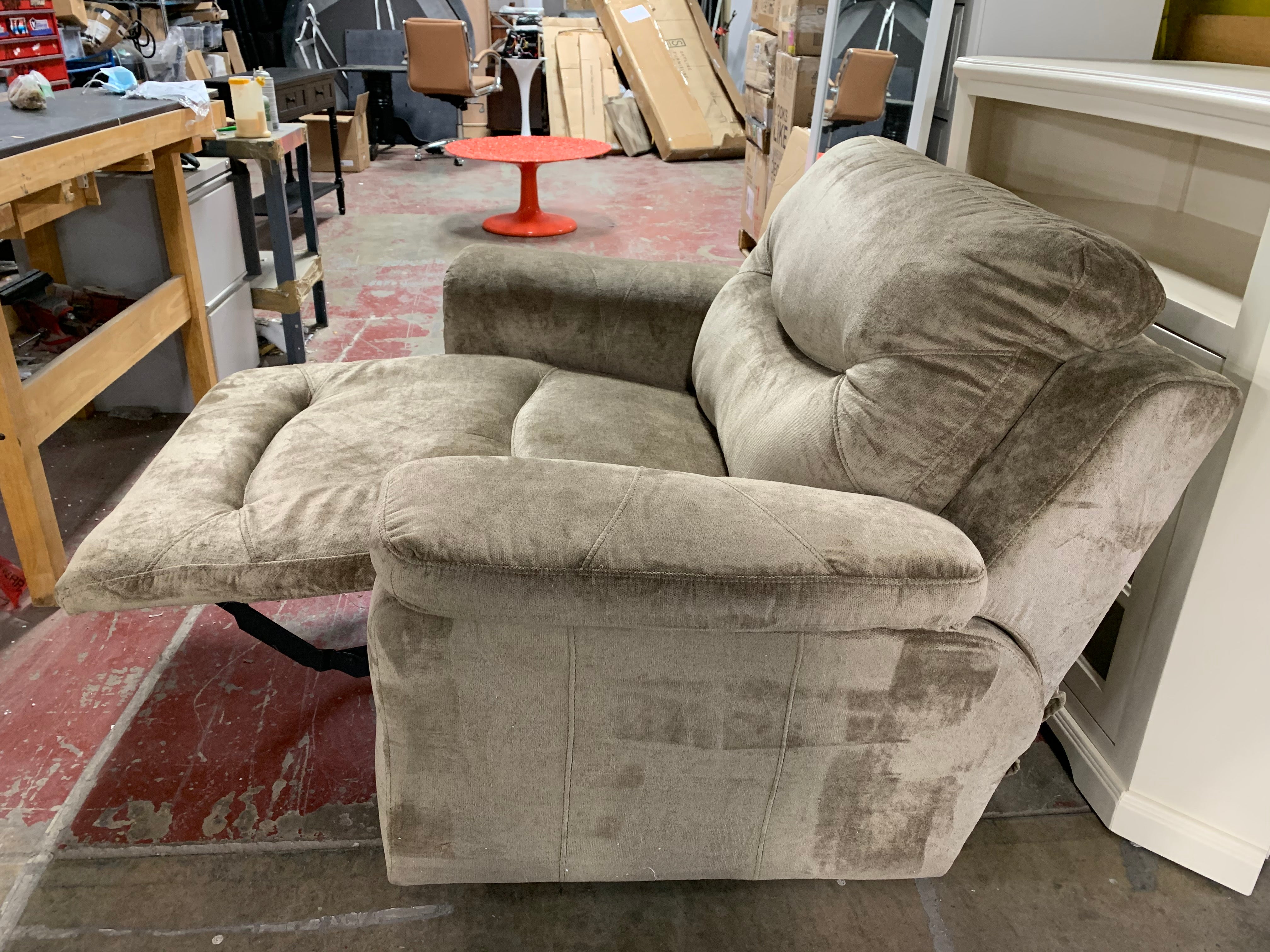 Baek Manual Recliner