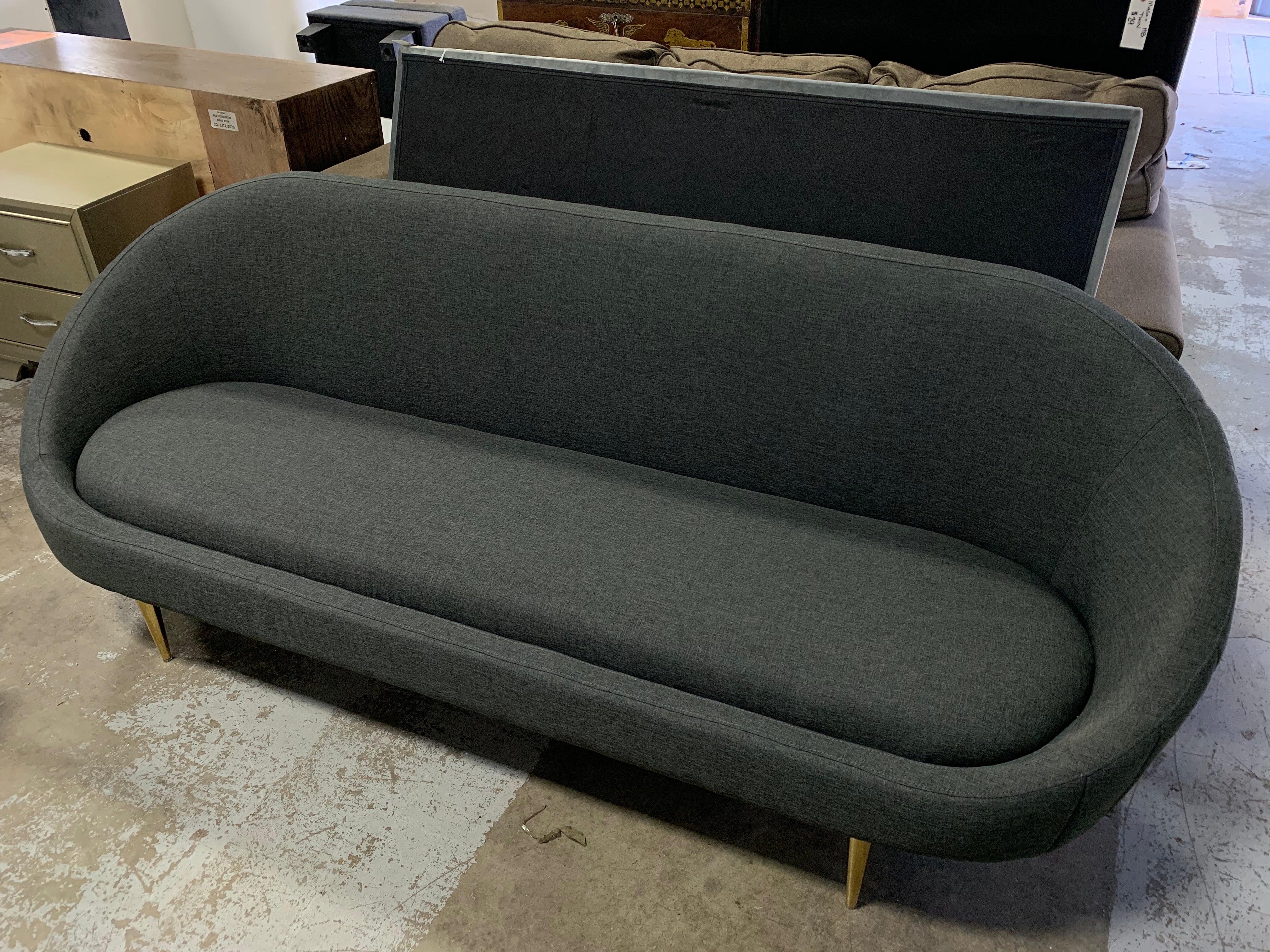 Demoss 89.5" Round Arm Sofa