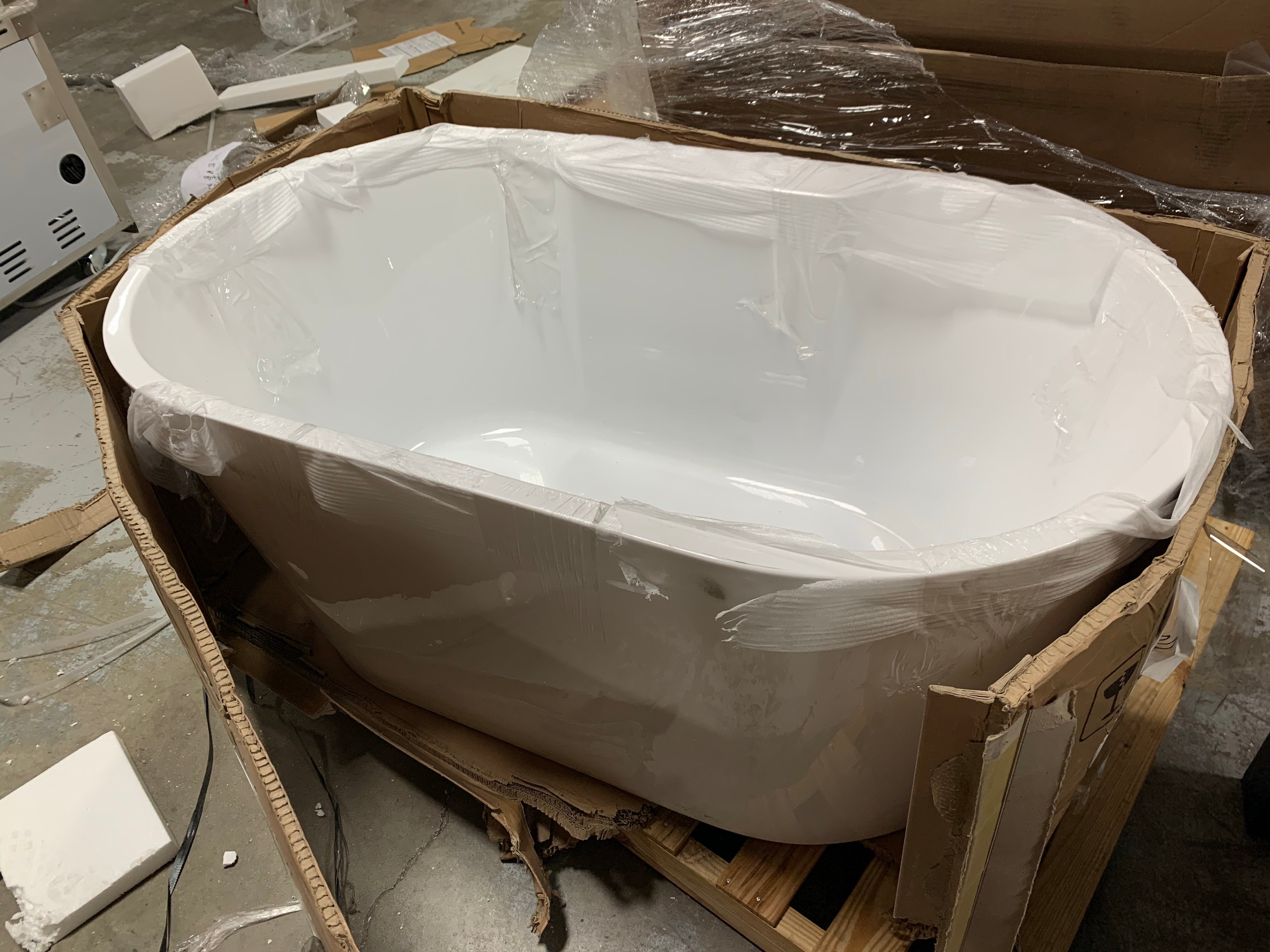 A & E Bath Acrylic Freestanding Oval Soaker Bathtub