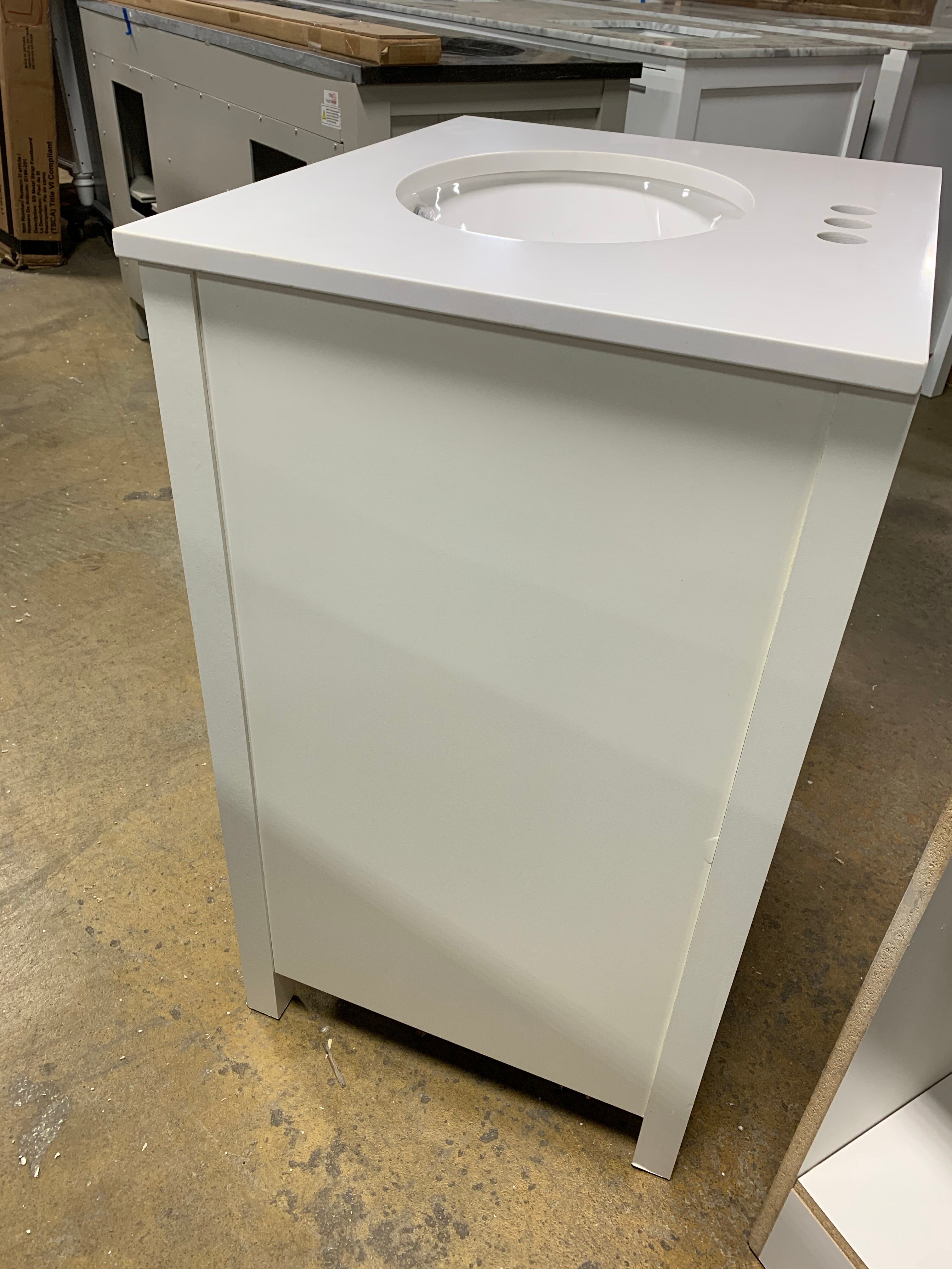 24" White Single Bathroom Vanity