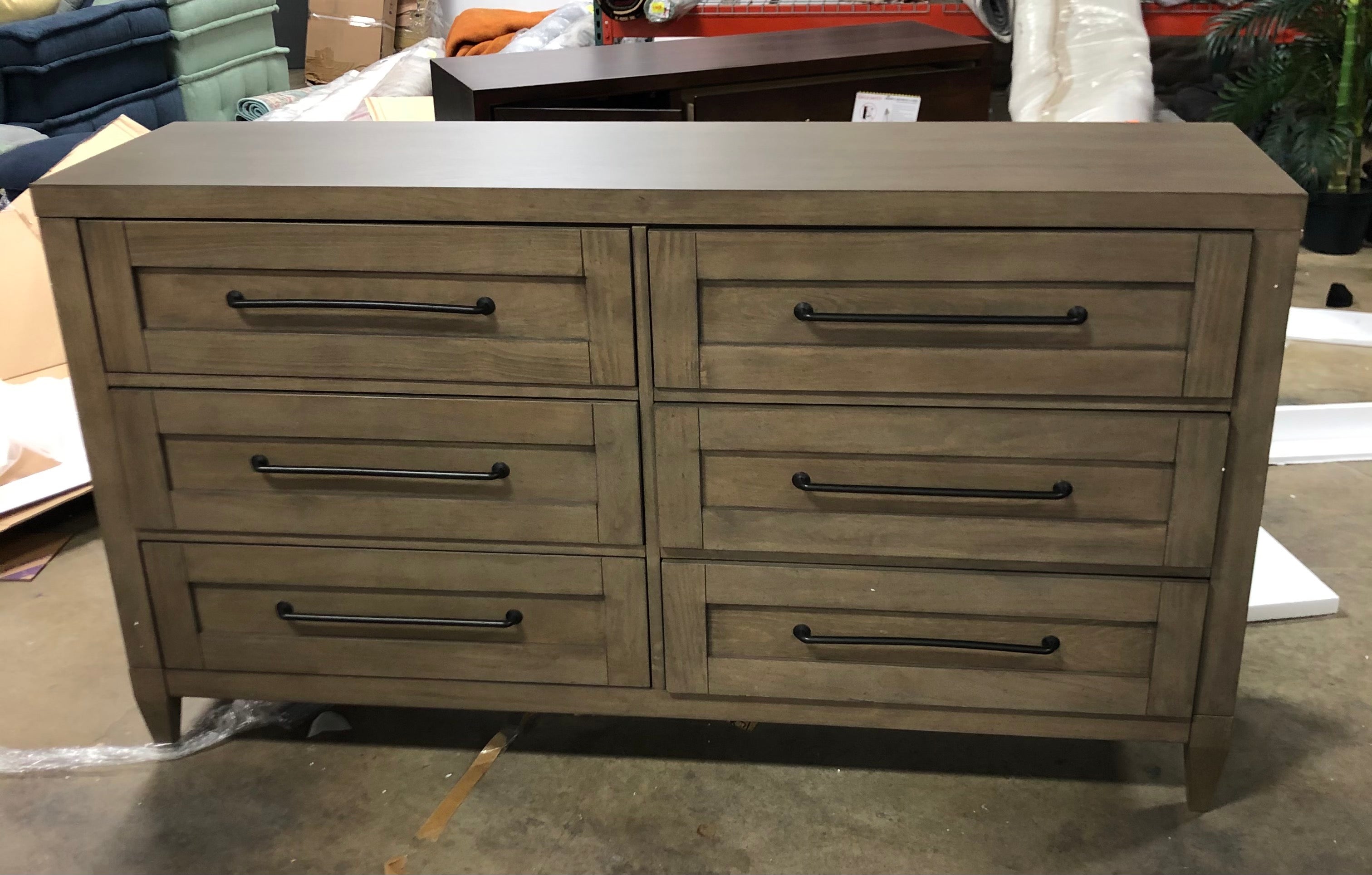 Beckenridge Dresser