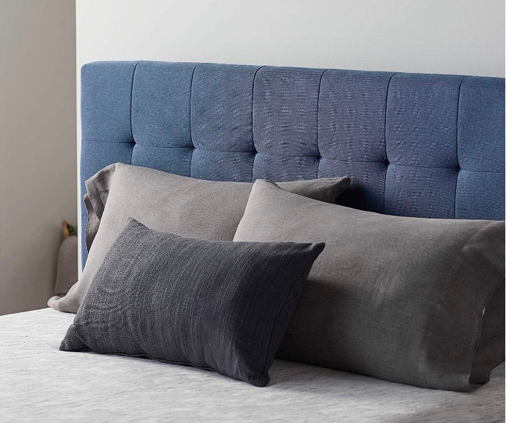 (Twin) Peters Tufted Upholstered Low Profile Platform Bed CG1894