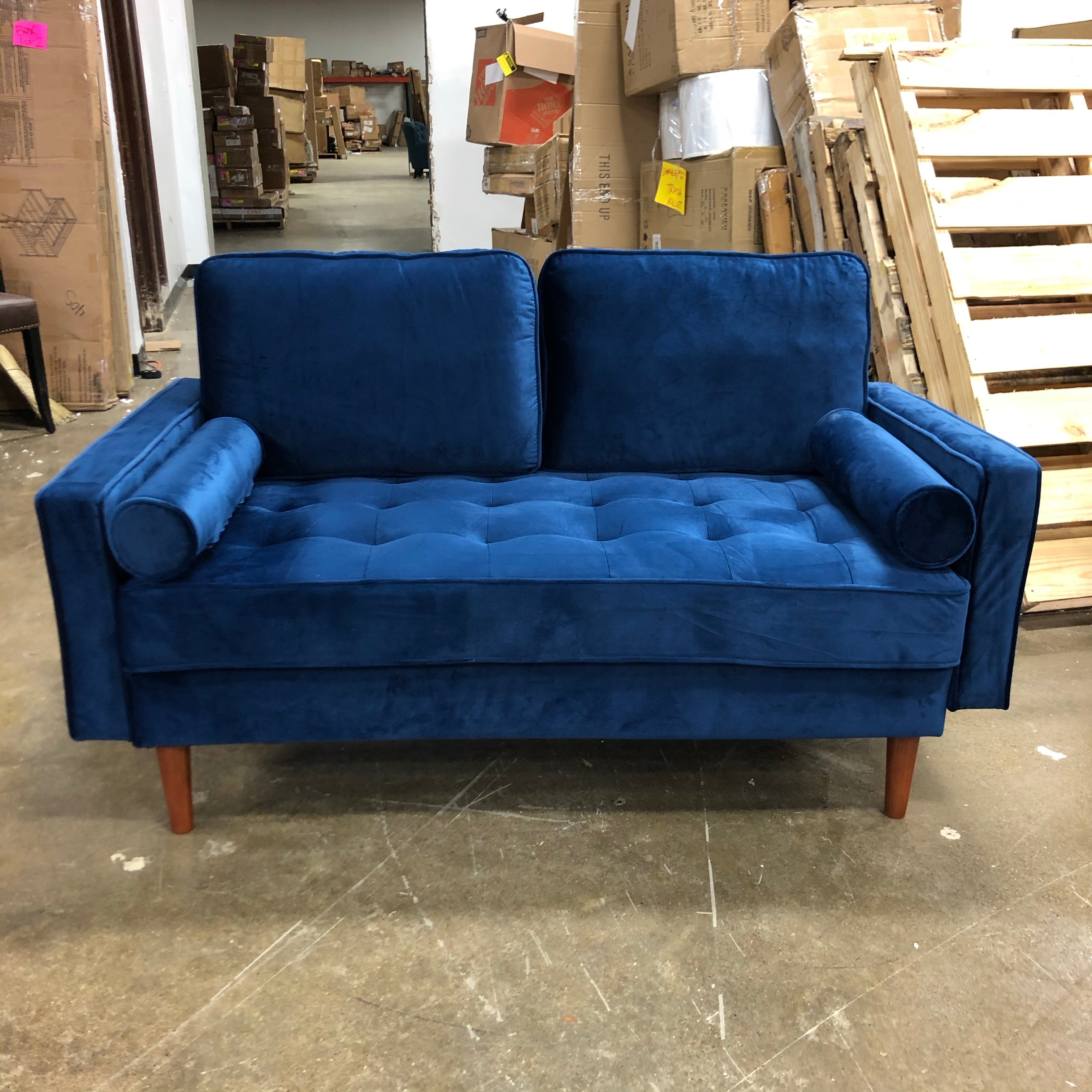 57.5 Womble Velvet Loveseat