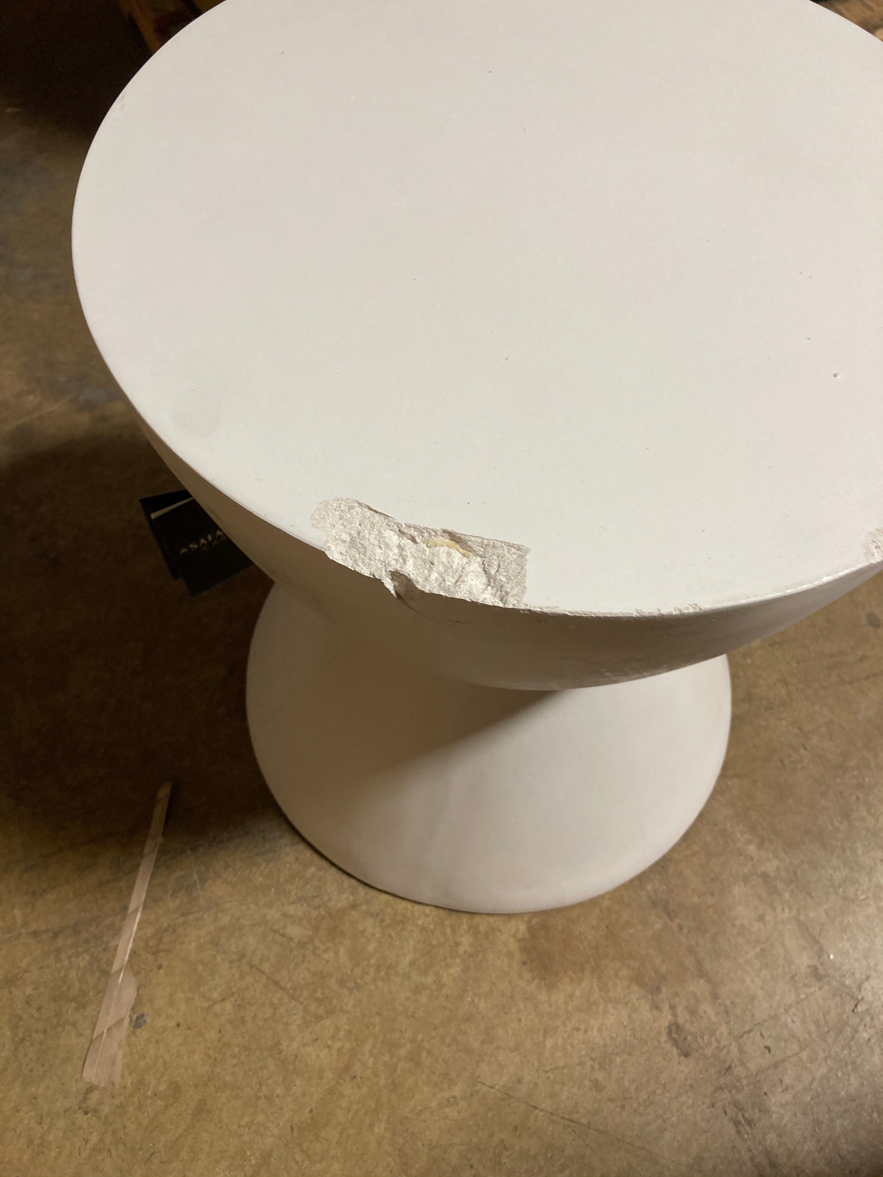 Athena Round Stone Indoor/Outdoor Accent Table, Ivory *AS IS* (#K2582)