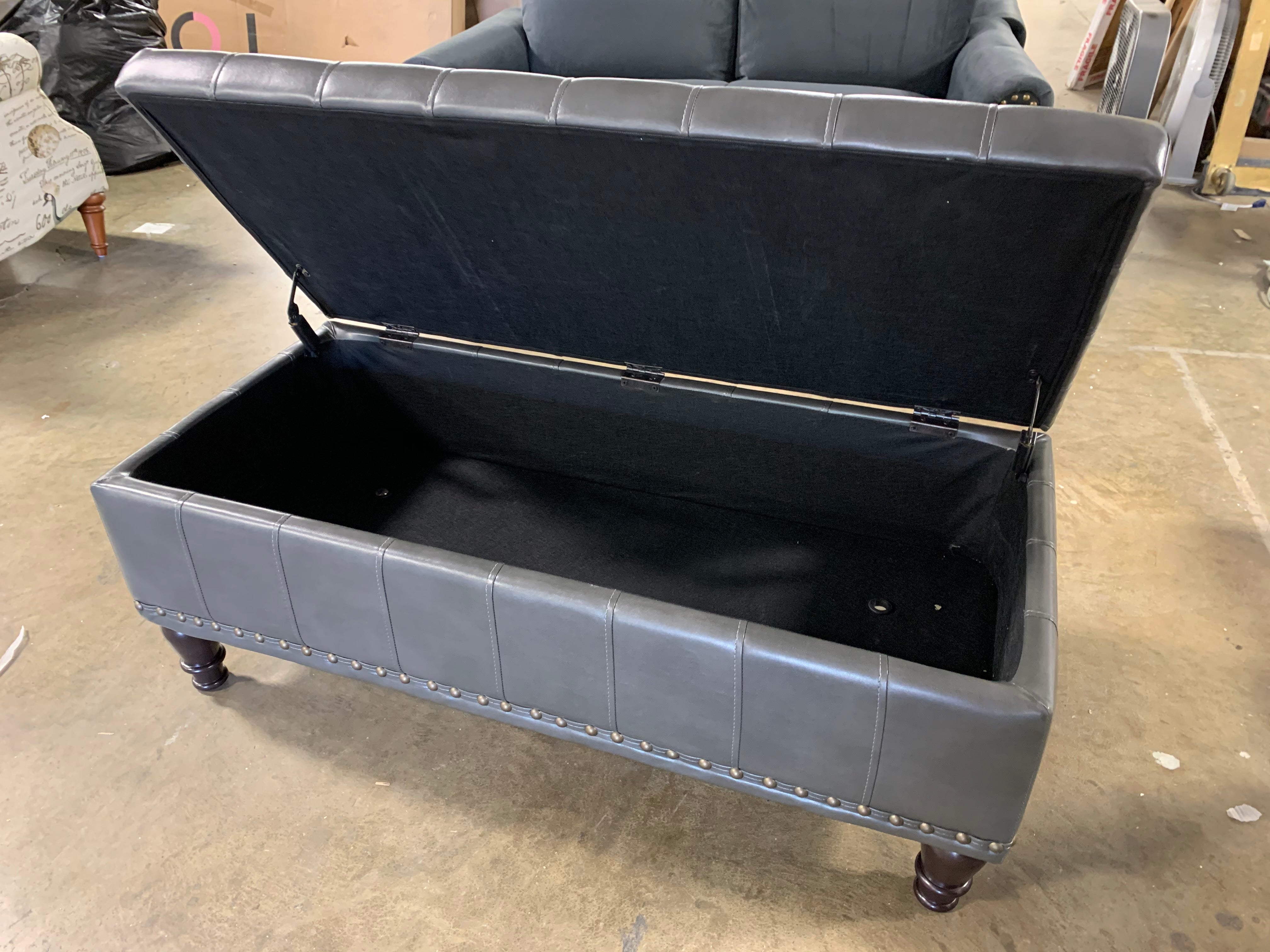 Baylie Tufted Storage Ottoman
