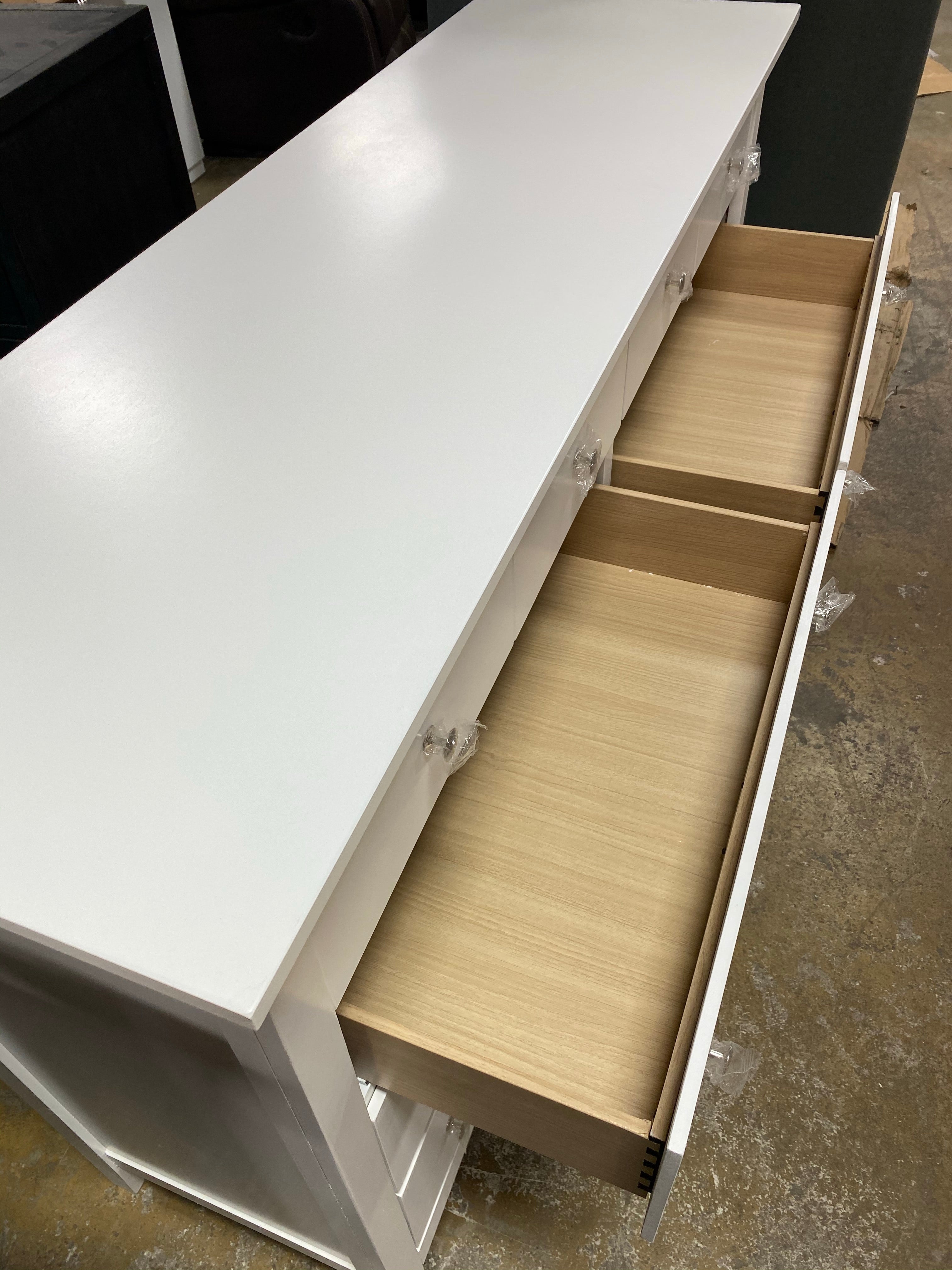 White 8-Drawer Double Dresser