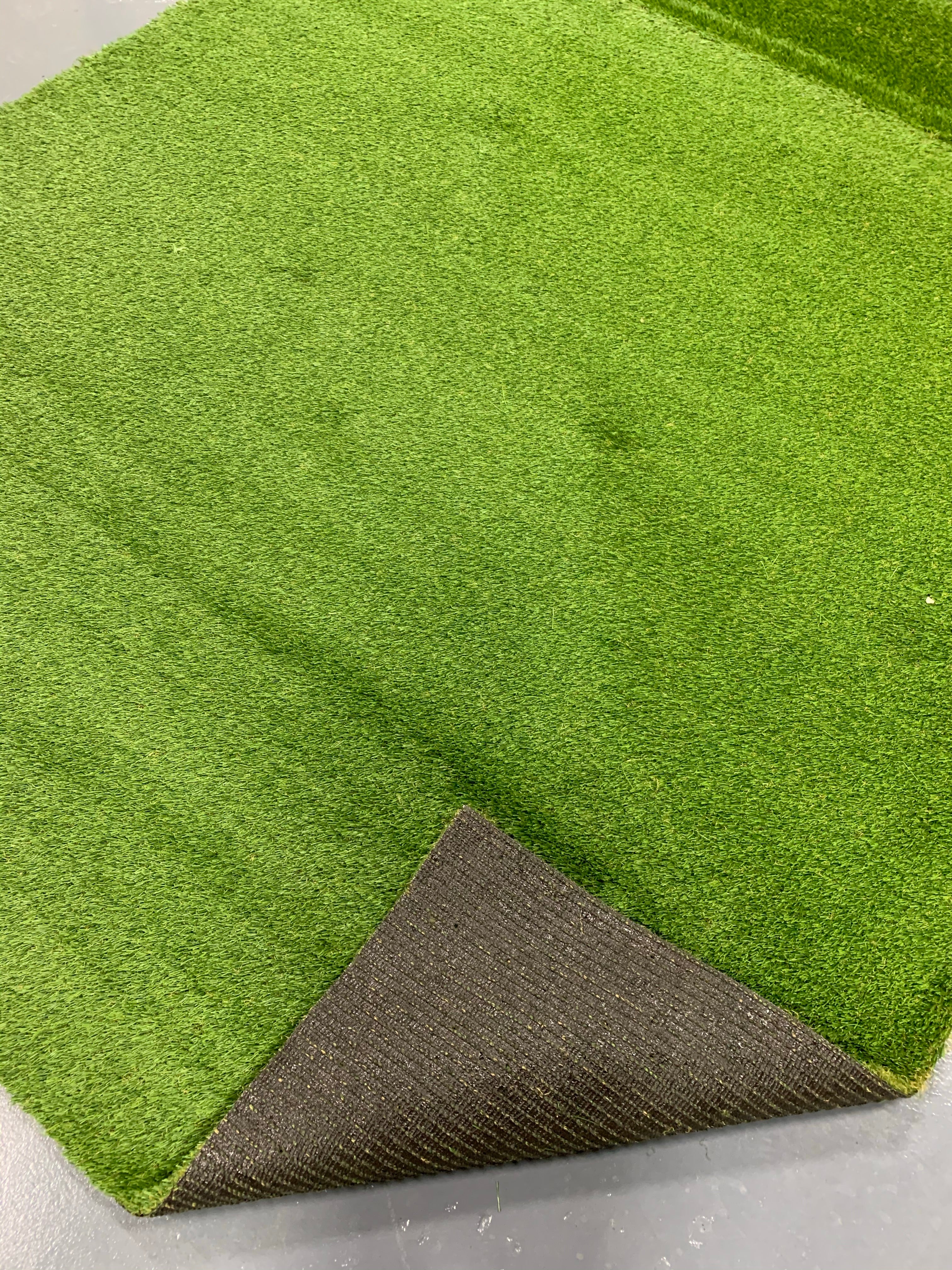 Premium Artificial Grass 7'5" x 9' Indoor/Outdoor Area Rug #133R