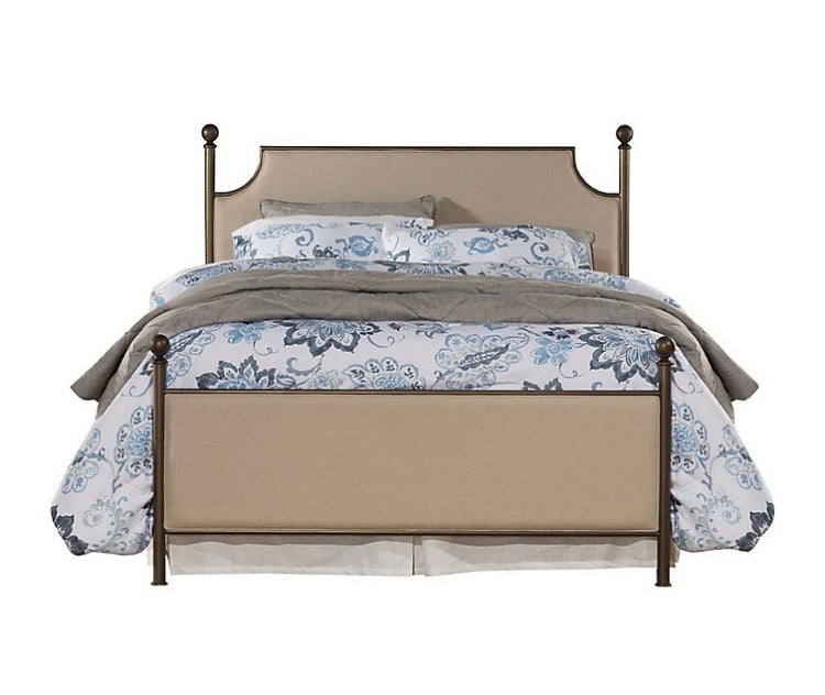 (Queen) Hillsdale Furniture McArthur Bed Set Headboard & Footboard - TTR141