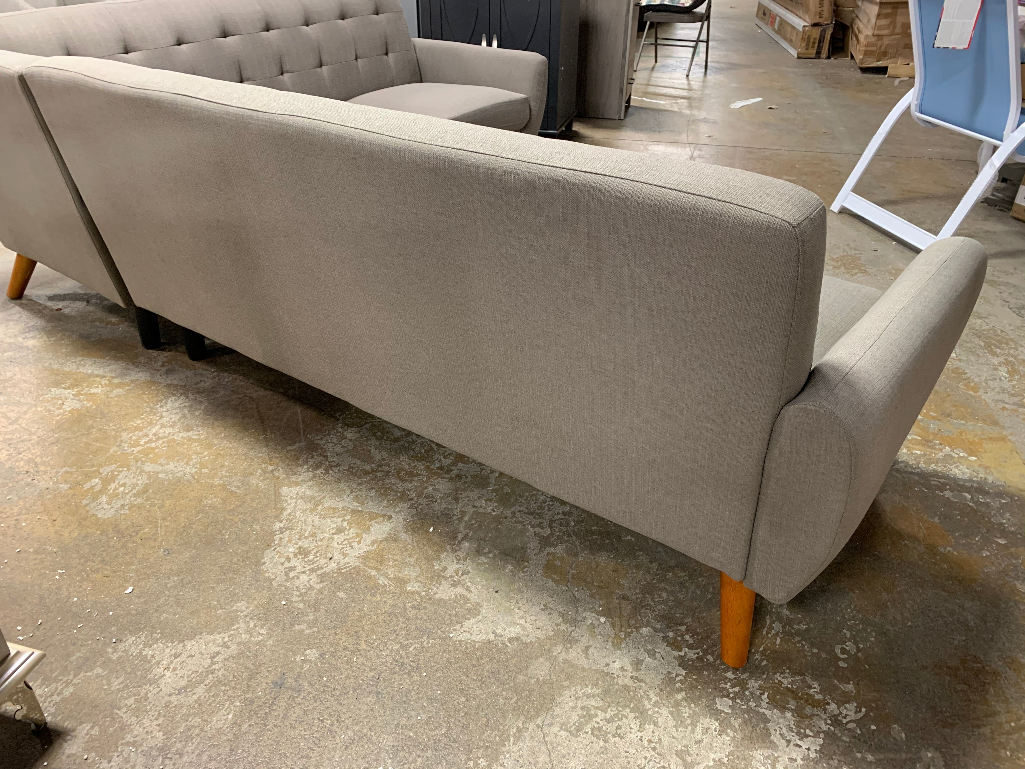 Austral 196" Right Hand Facing Sectional