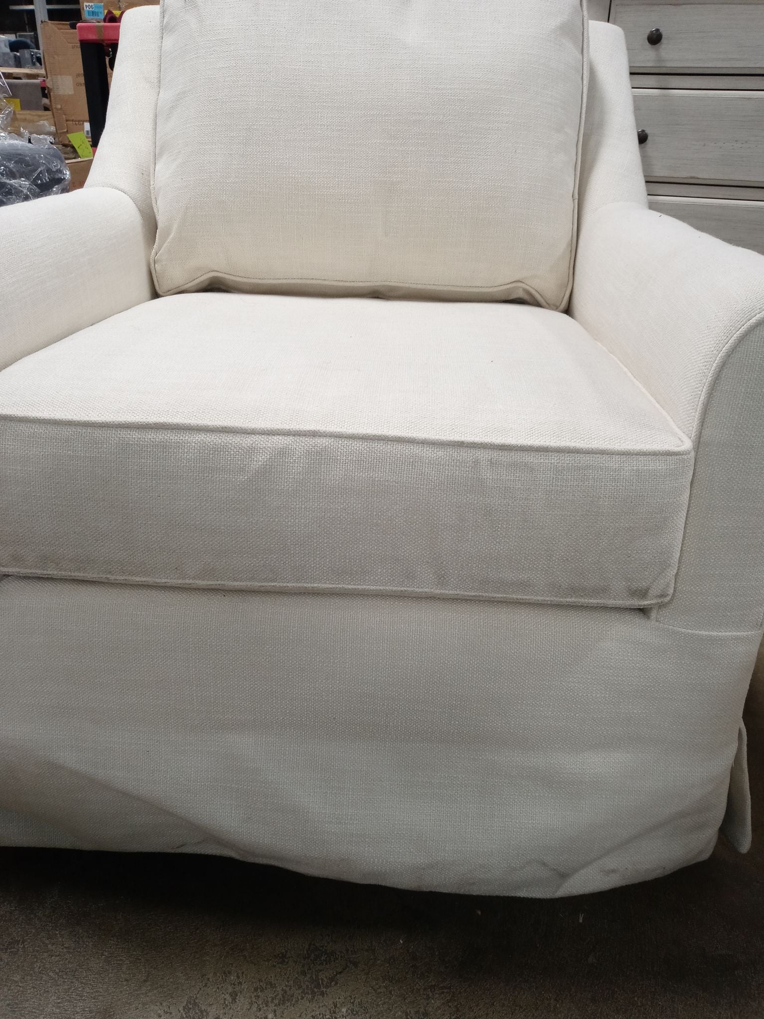 Bella Swivel Armchair CL206