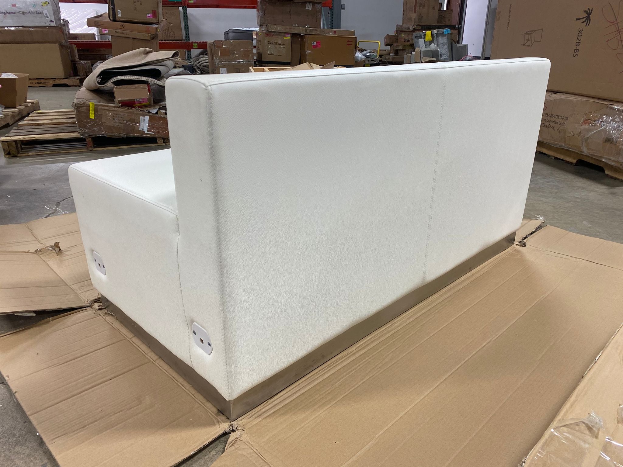 Bem Loveseat