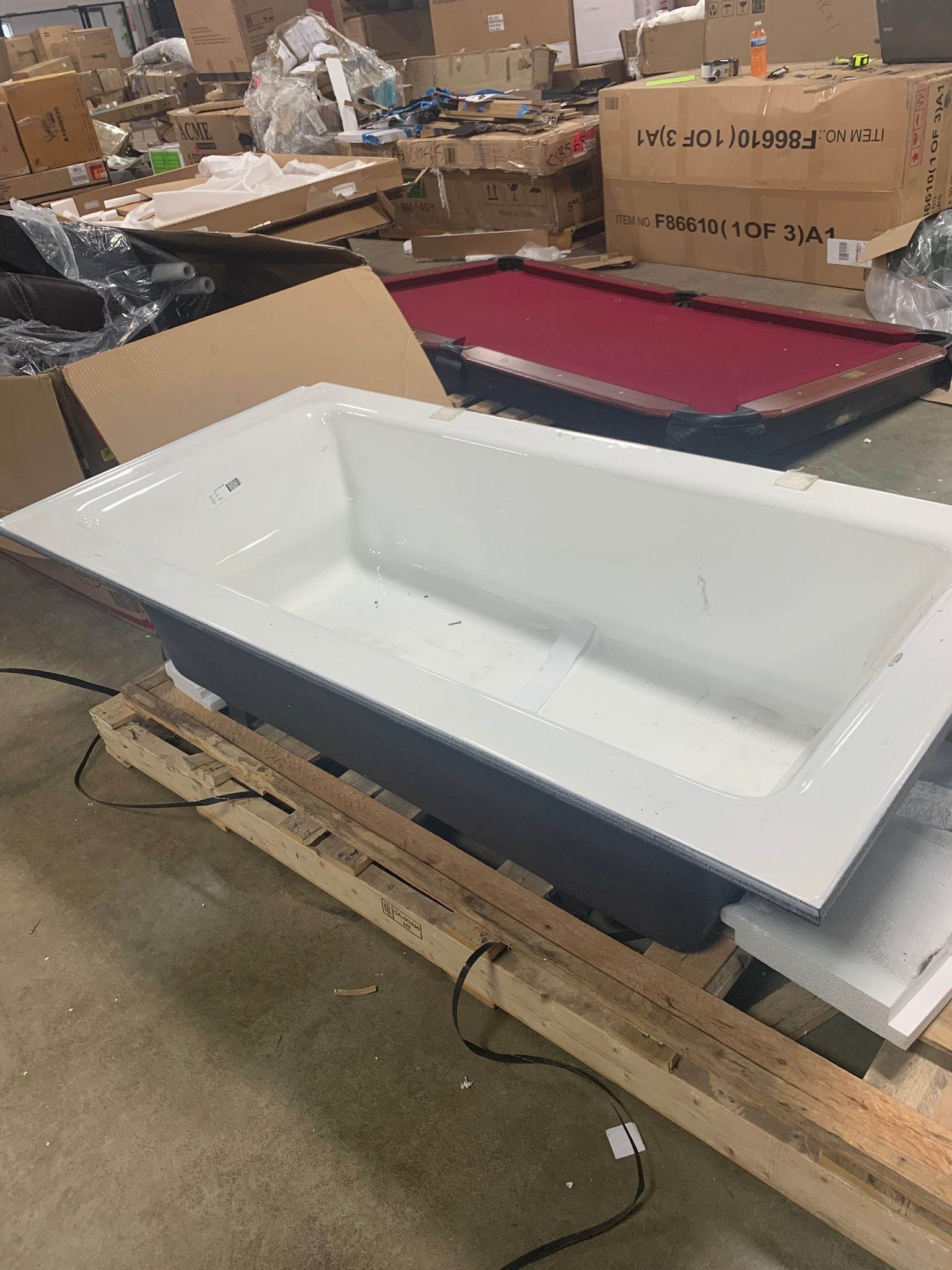 White Bellwether Alcove 60" x 32" Soaking Bathtub, CYB568