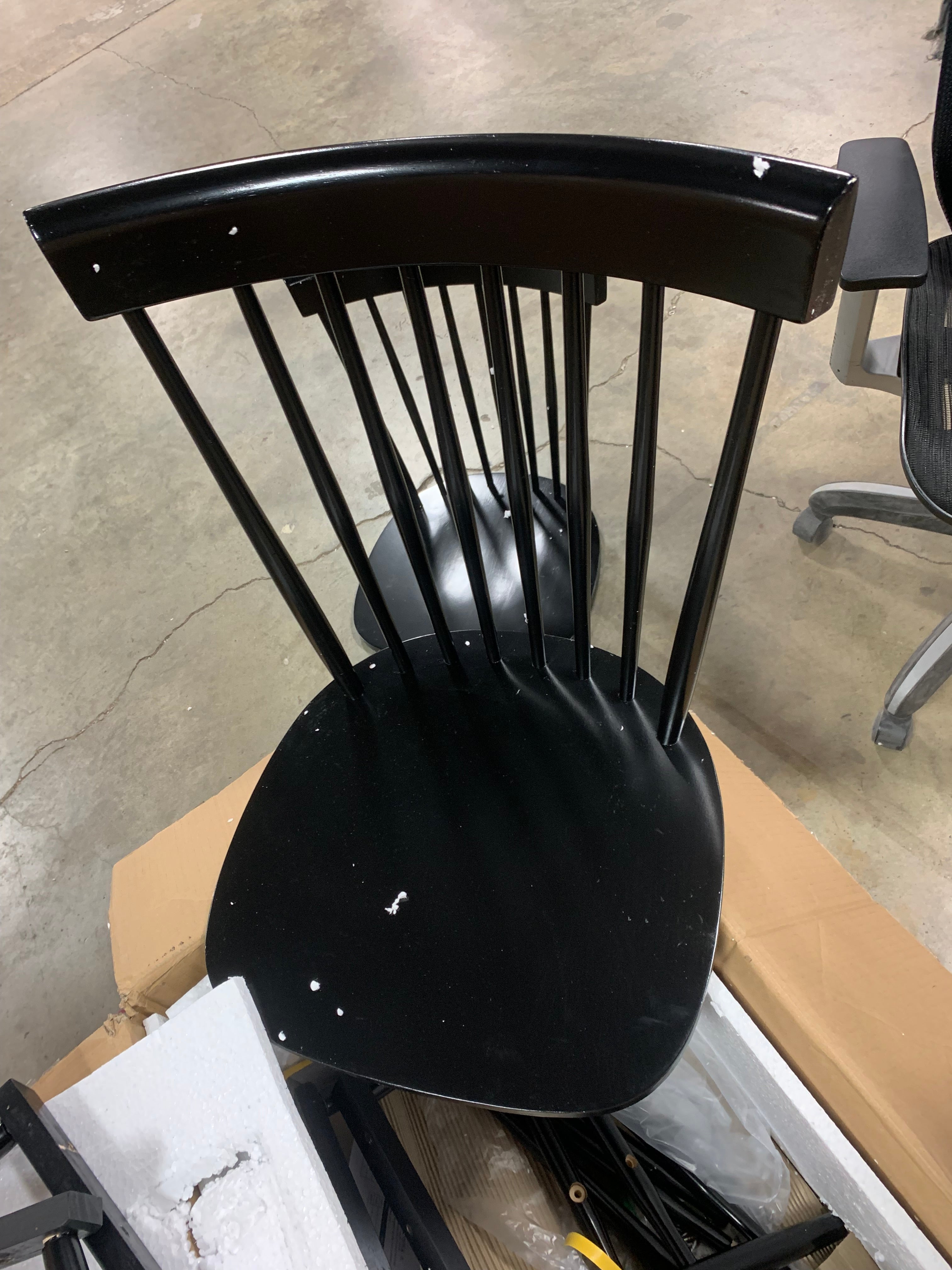 Black Matanna Solid Wood Windsor Back Side Chair (Set of 2)