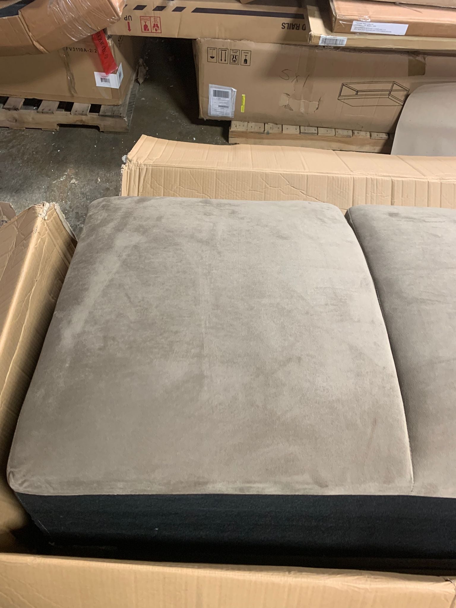 Abisan 80.5'' Flared Arm Curved Sofa CYB829