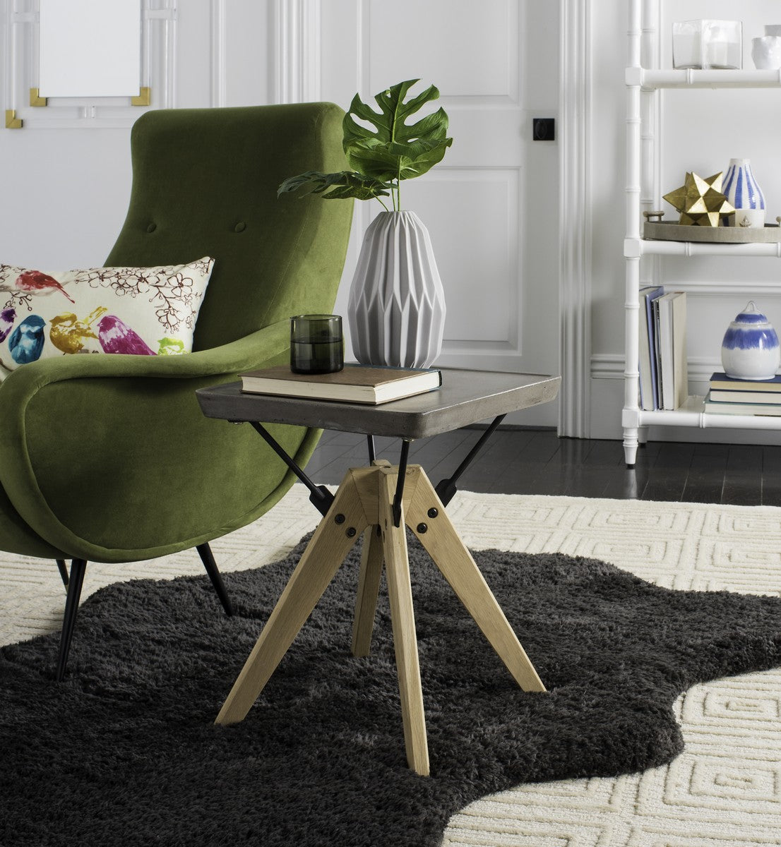 Marcio Indoor/Outdoor Side Table *AS IS* (#K2644)