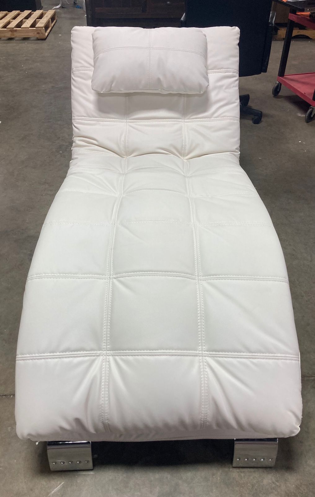 Bente Chaise Lounge OP023